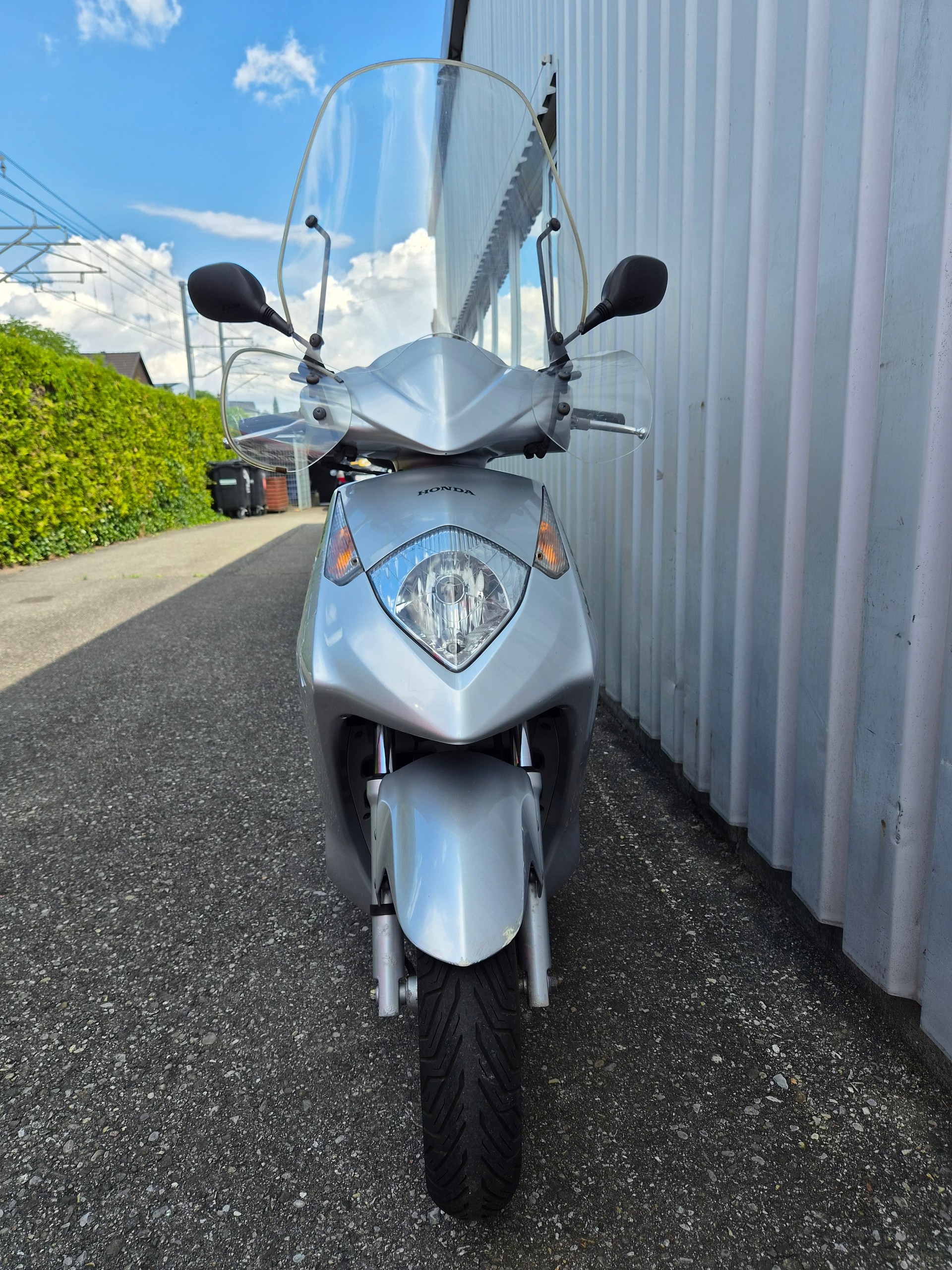 HONDA SES 125 Dylan-showroom-element-2