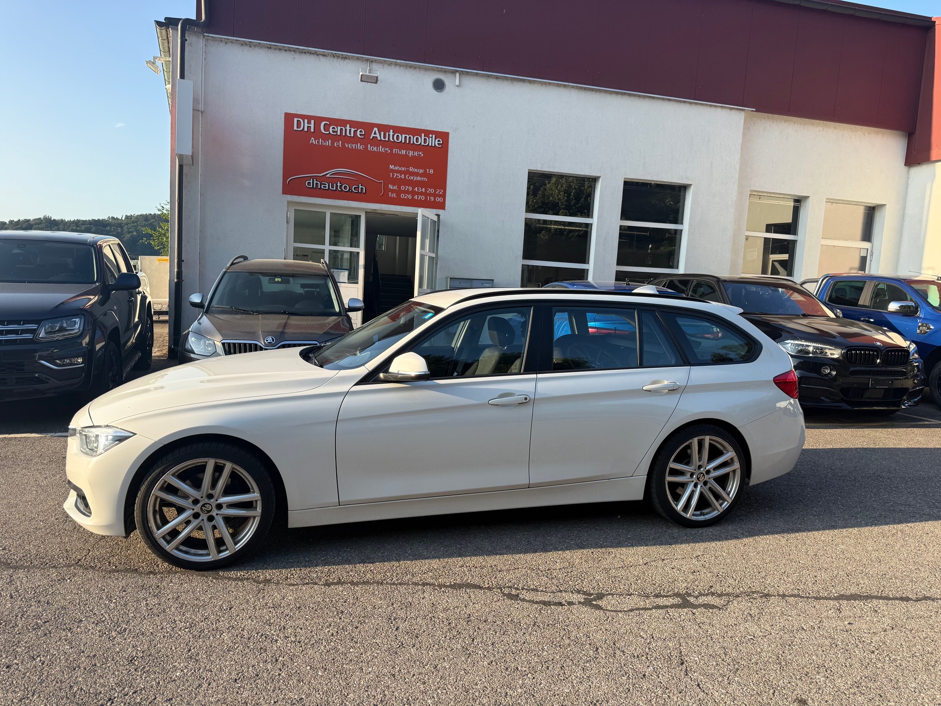 BMW 320d xDrive Touring Steptronic-image-0