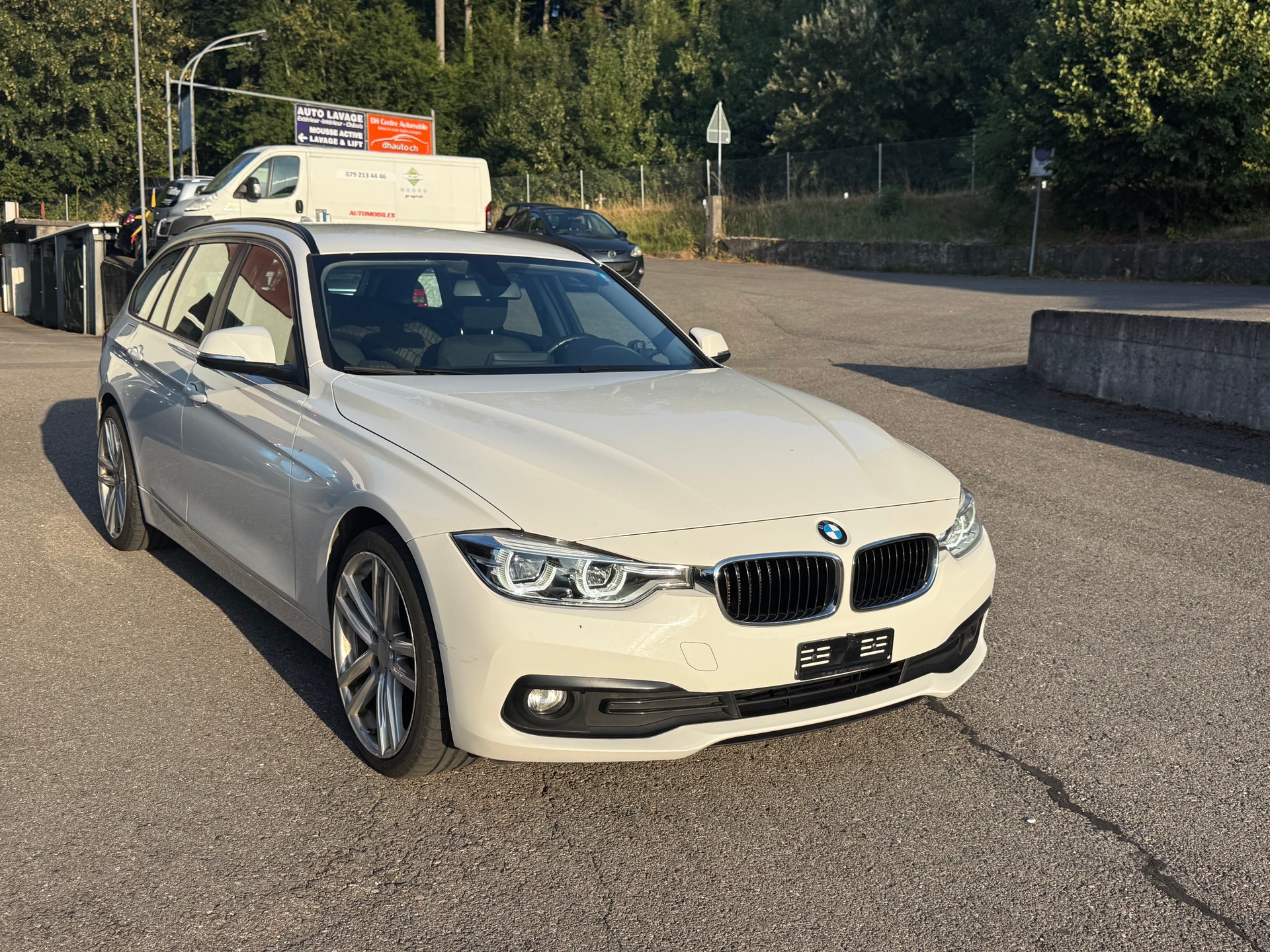 BMW 320d xDrive Touring Steptronic-image-3
