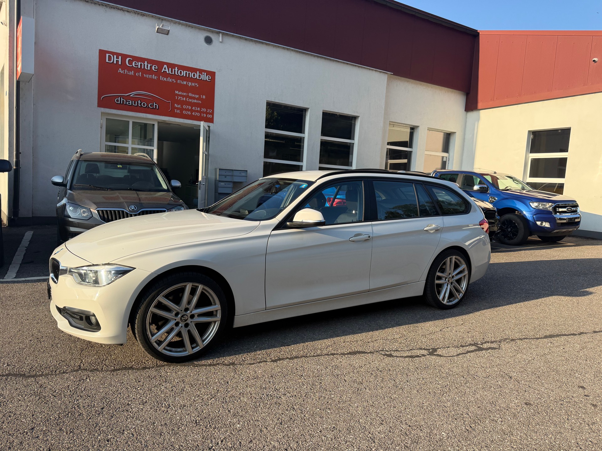 BMW 320d xDrive Touring Steptronic-image-1