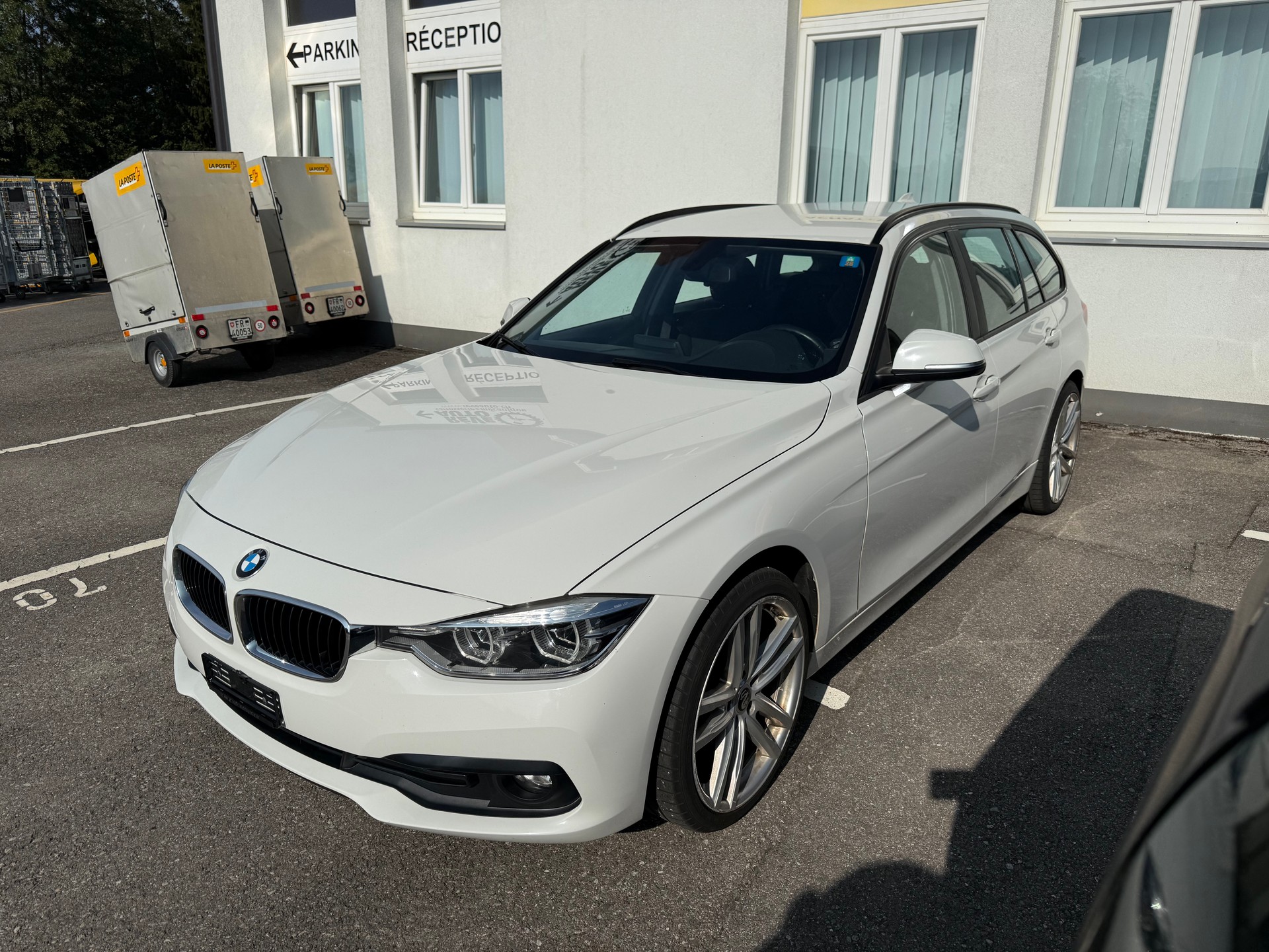 BMW 320d xDrive Touring Steptronic-image-11