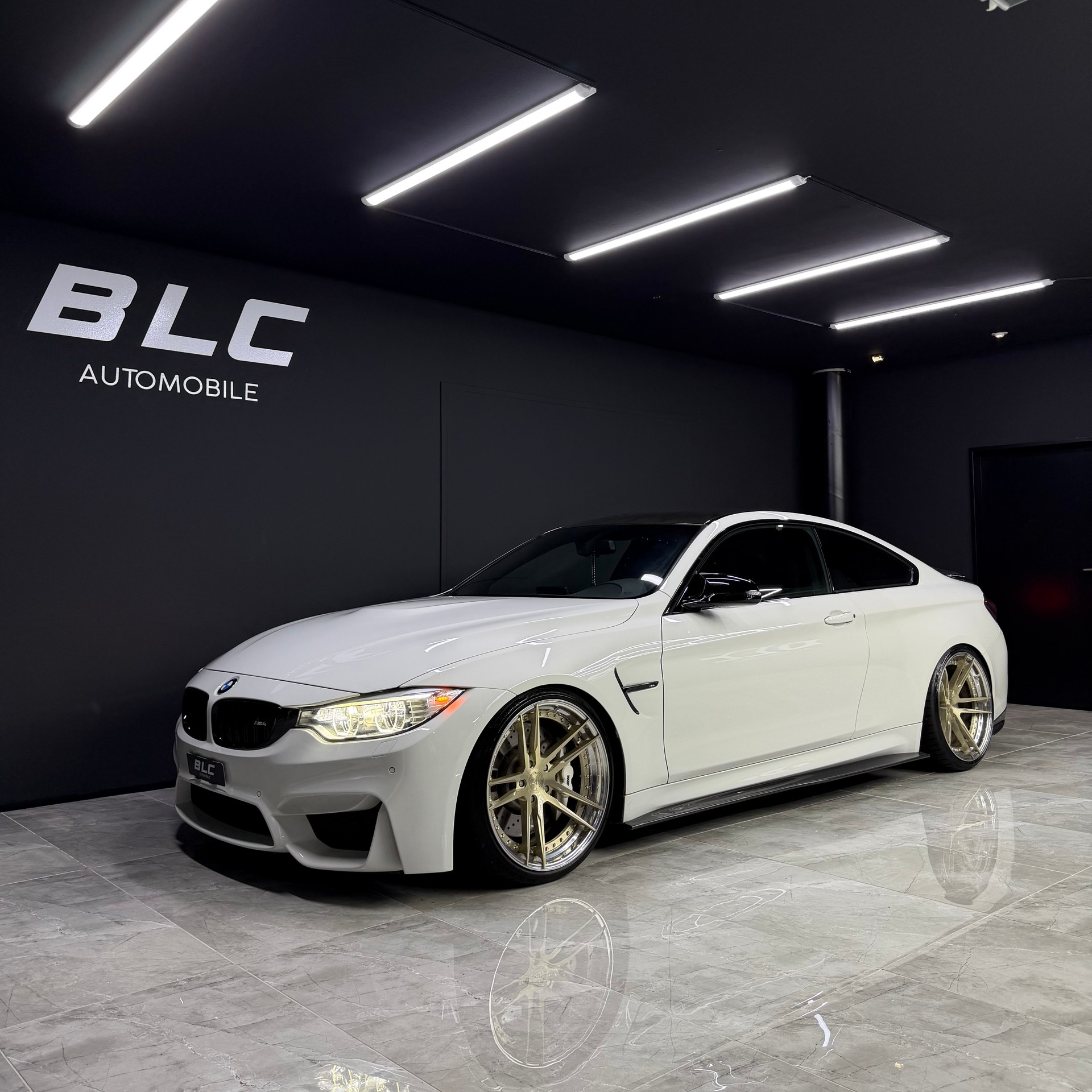 BMW M4 Coupé Handschalter Unikat-image-0