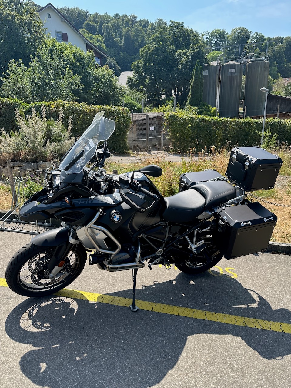 BMW R 1250 GS Adventure-image-2