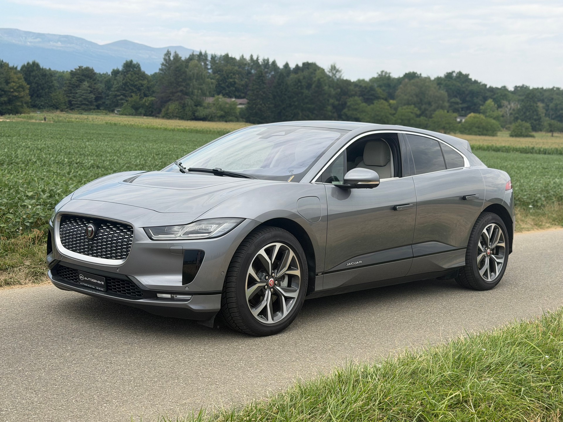 JAGUAR I-Pace EV400 HSE AWD-image-3