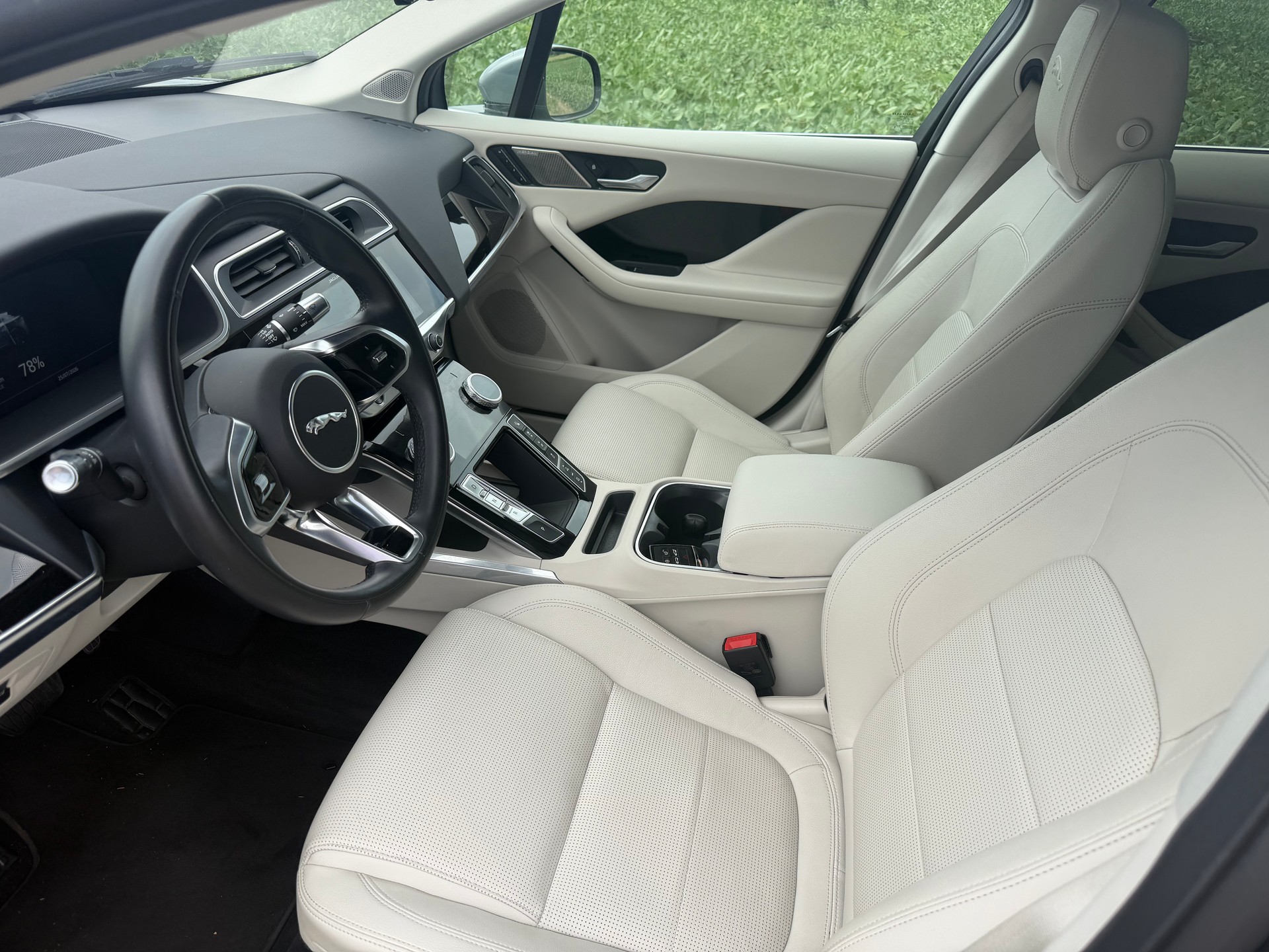 JAGUAR I-Pace EV400 HSE AWD-image-12