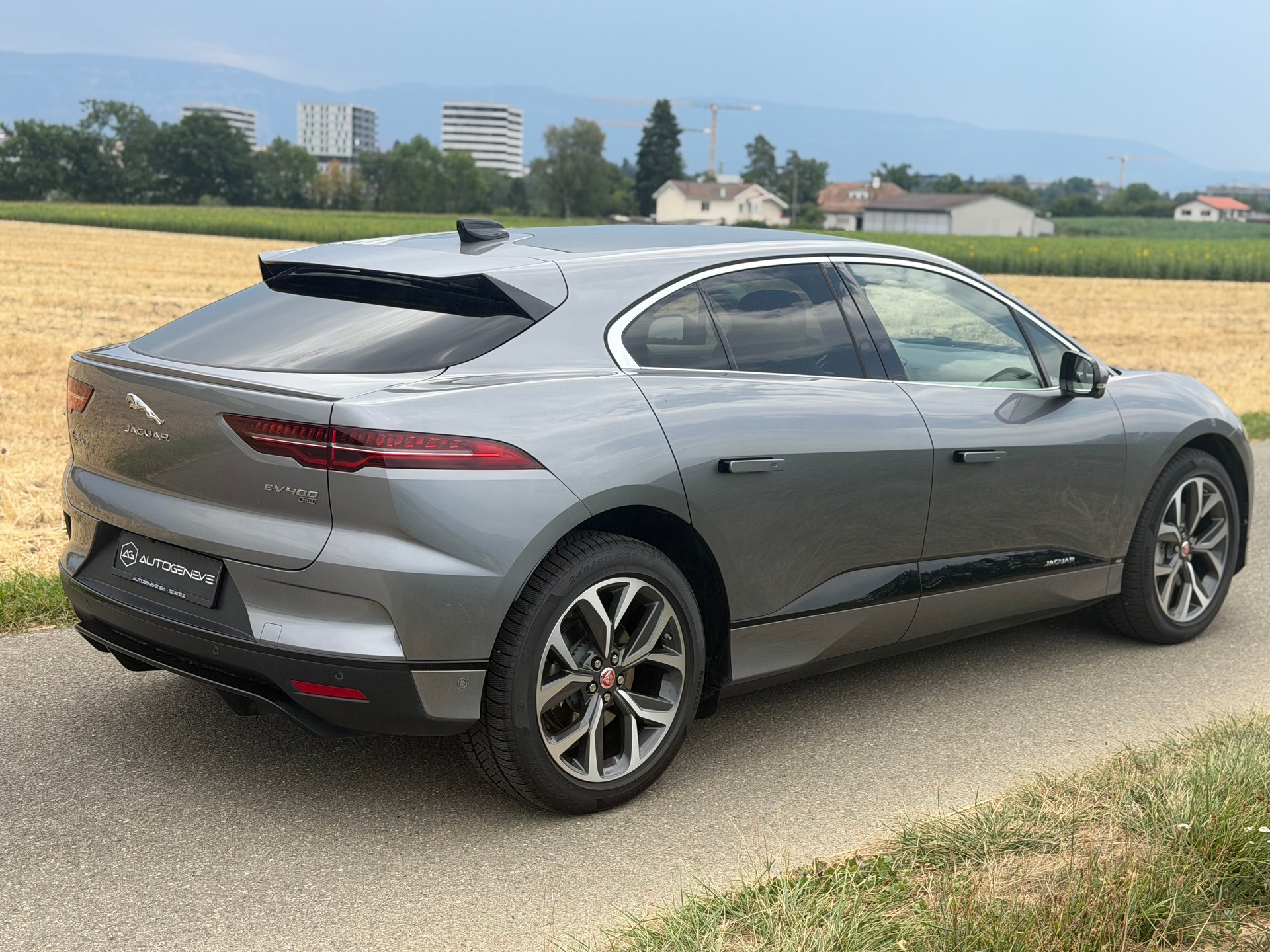 JAGUAR I-Pace EV400 HSE AWD-image-9
