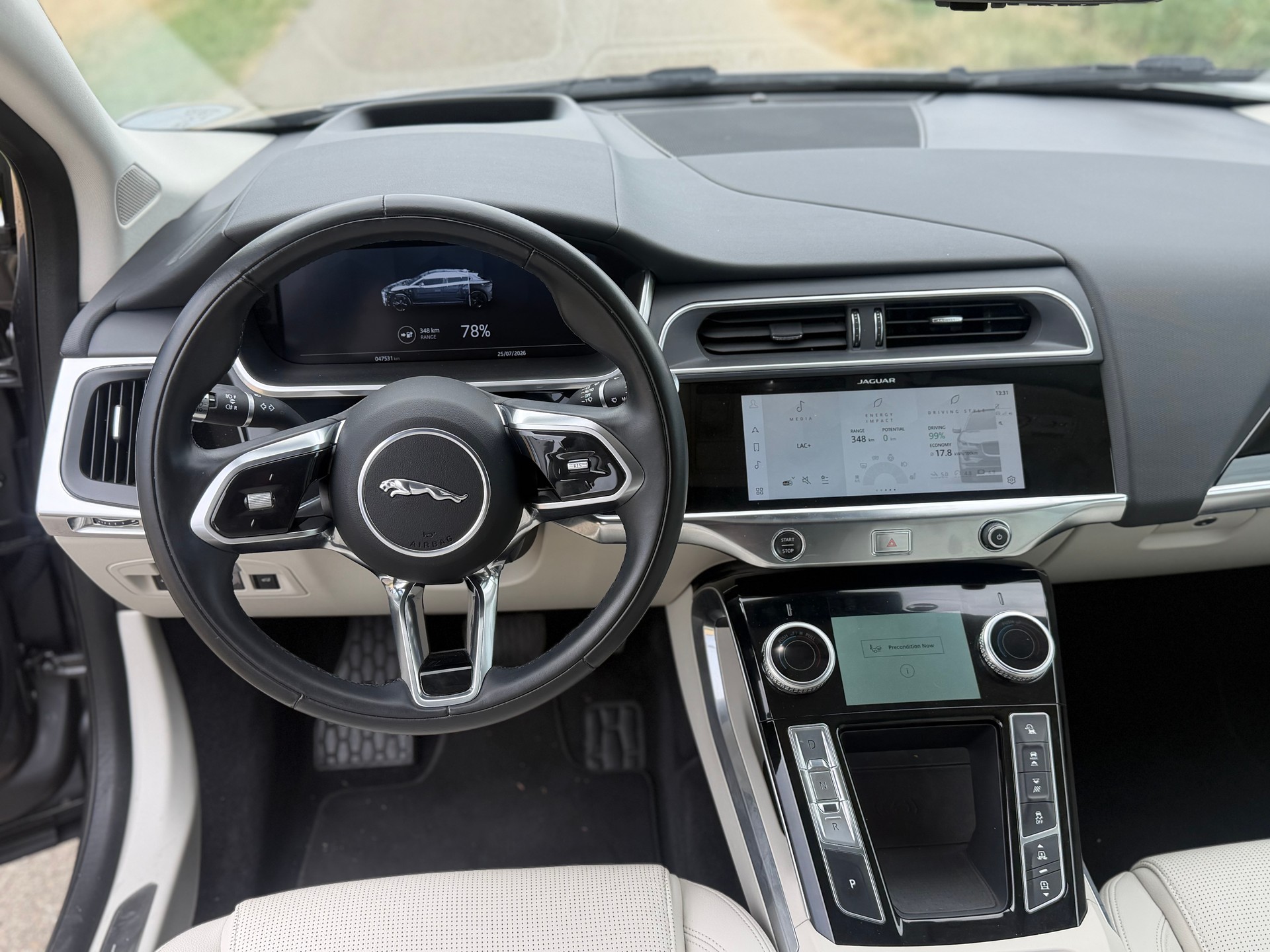 JAGUAR I-Pace EV400 HSE AWD-image-15