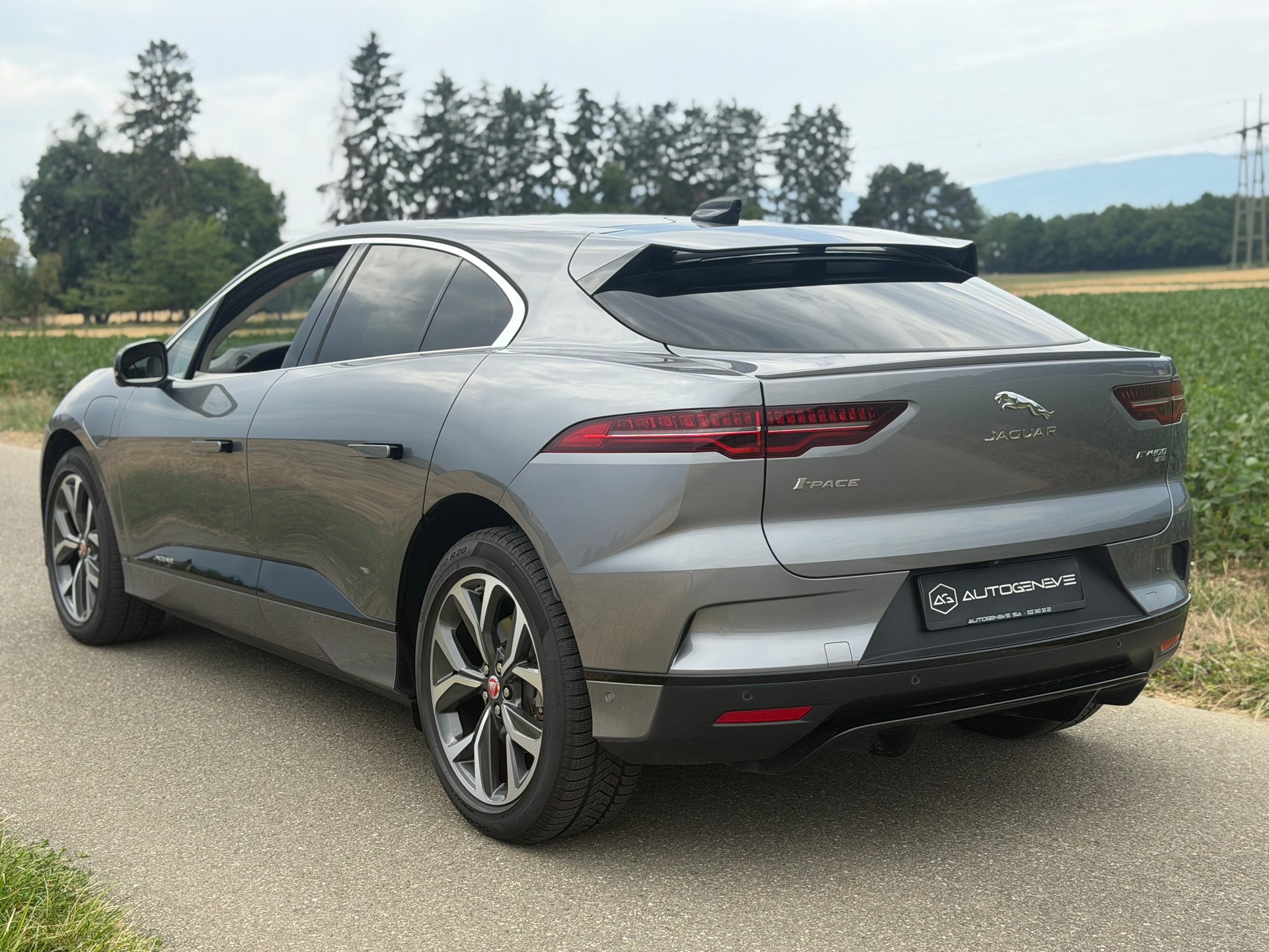JAGUAR I-Pace EV400 HSE AWD-image-6
