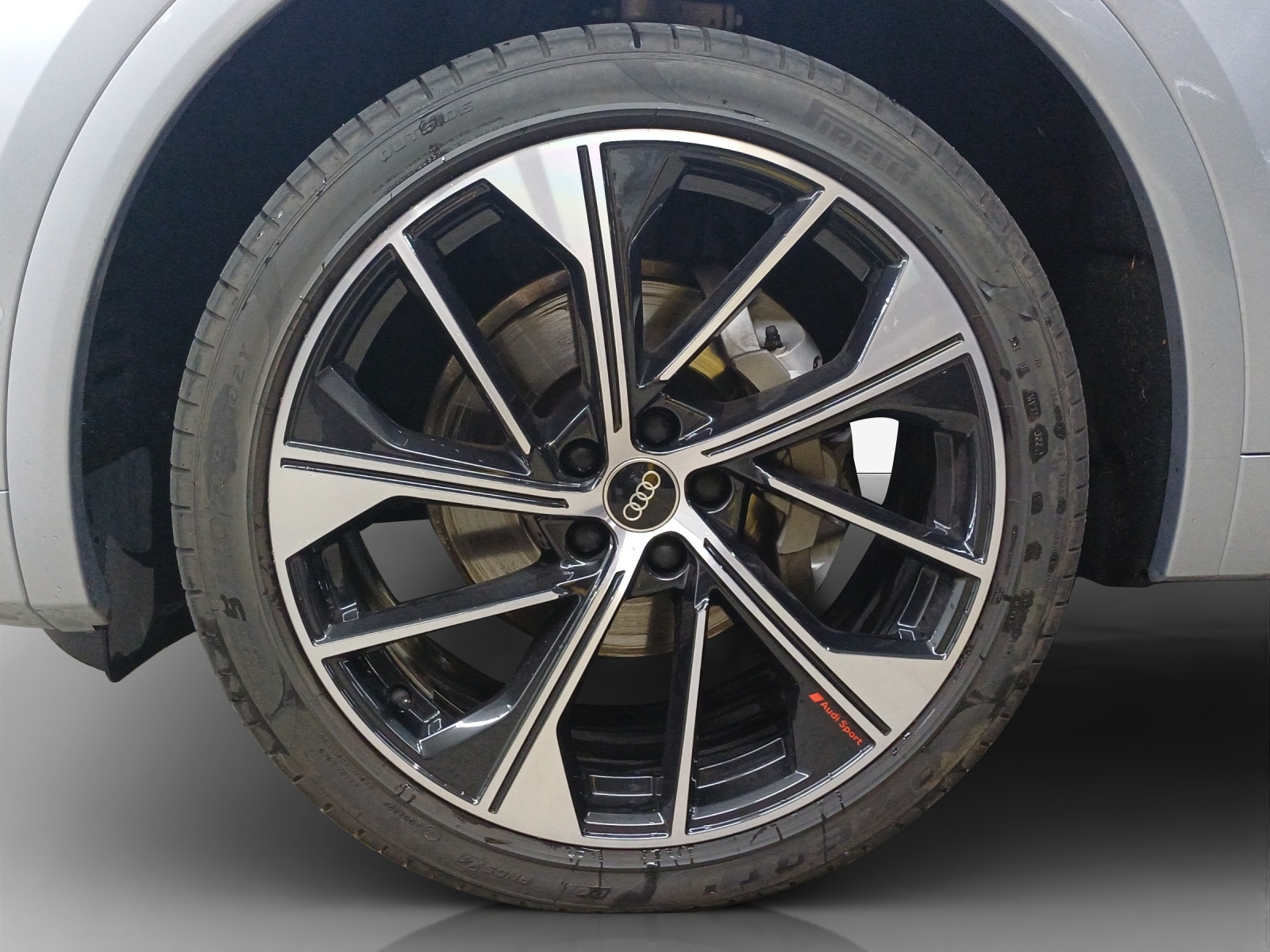 AUDI Q5 Sportback 40 TDI S line quattro S-tronic-image-15