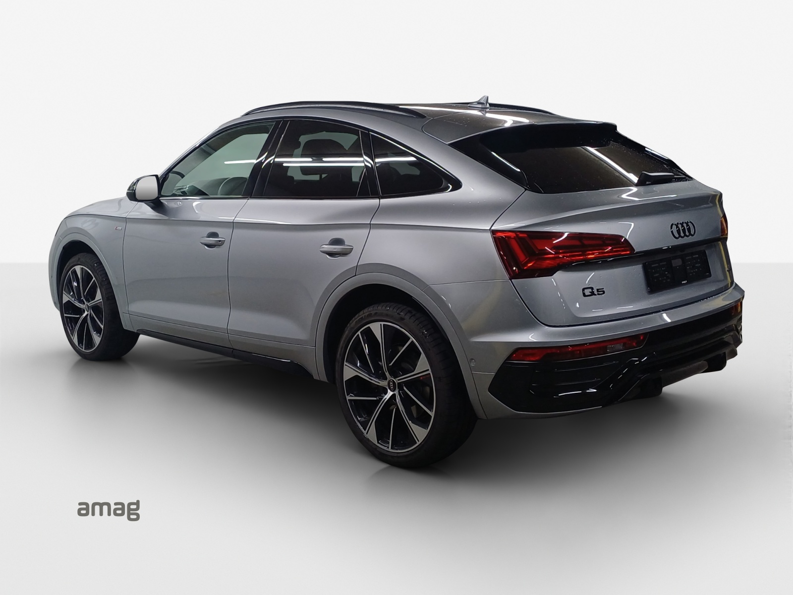 AUDI Q5 Sportback 40 TDI S line quattro S-tronic-image-2