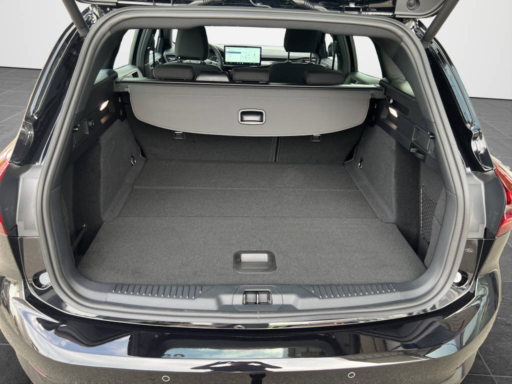 FORD Focus Station Wagon 1.0i EcoB Hybrid 155 ST-Line-image-15