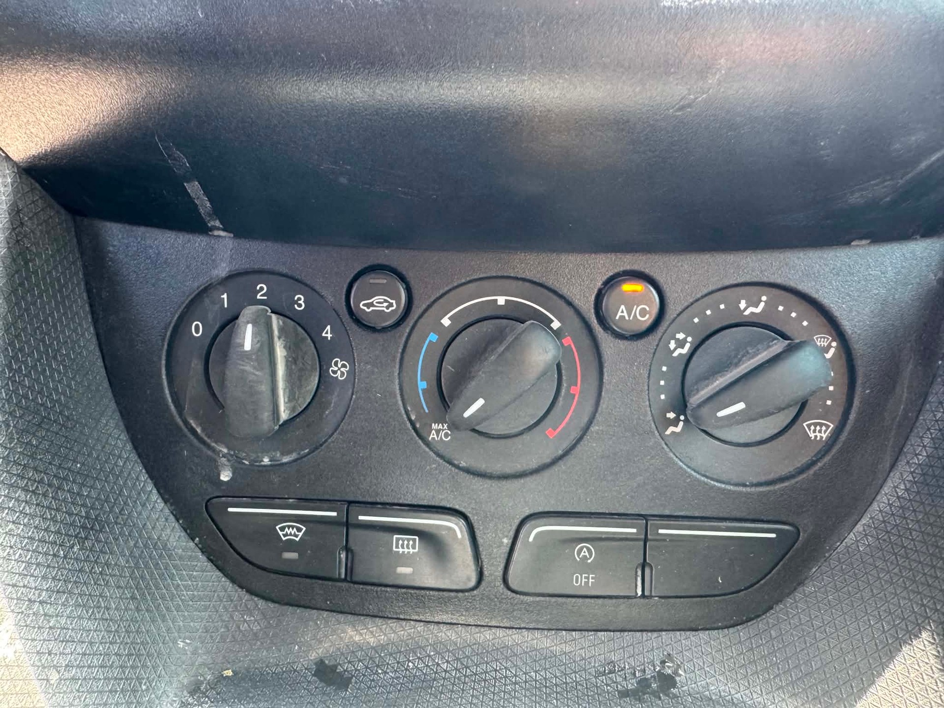 FORD Transit Connect Van T210 1.5 Eco Blue Trend-image-2