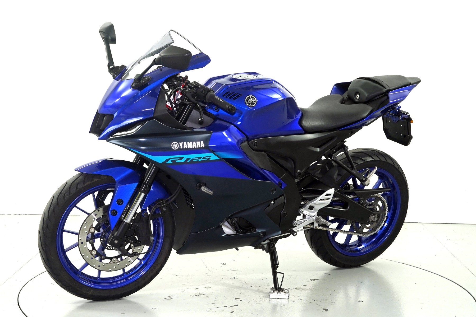 YAMAHA YZF 125 ABS-showroom-element-2