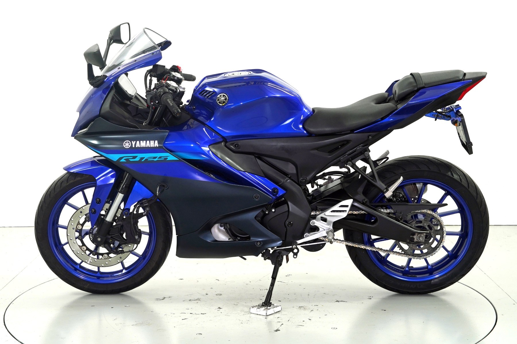 YAMAHA YZF 125 ABS-image-4