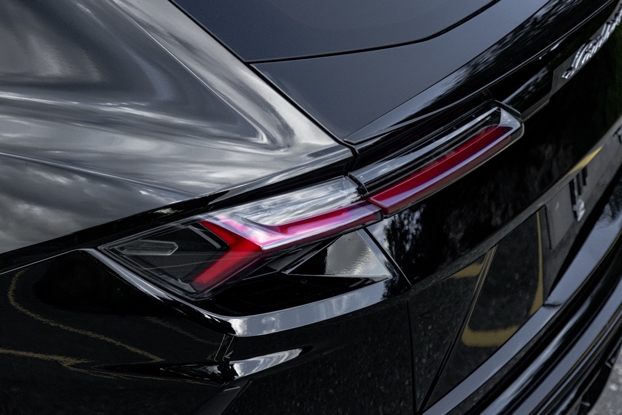 LAMBORGHINI 636 Urus-image-3