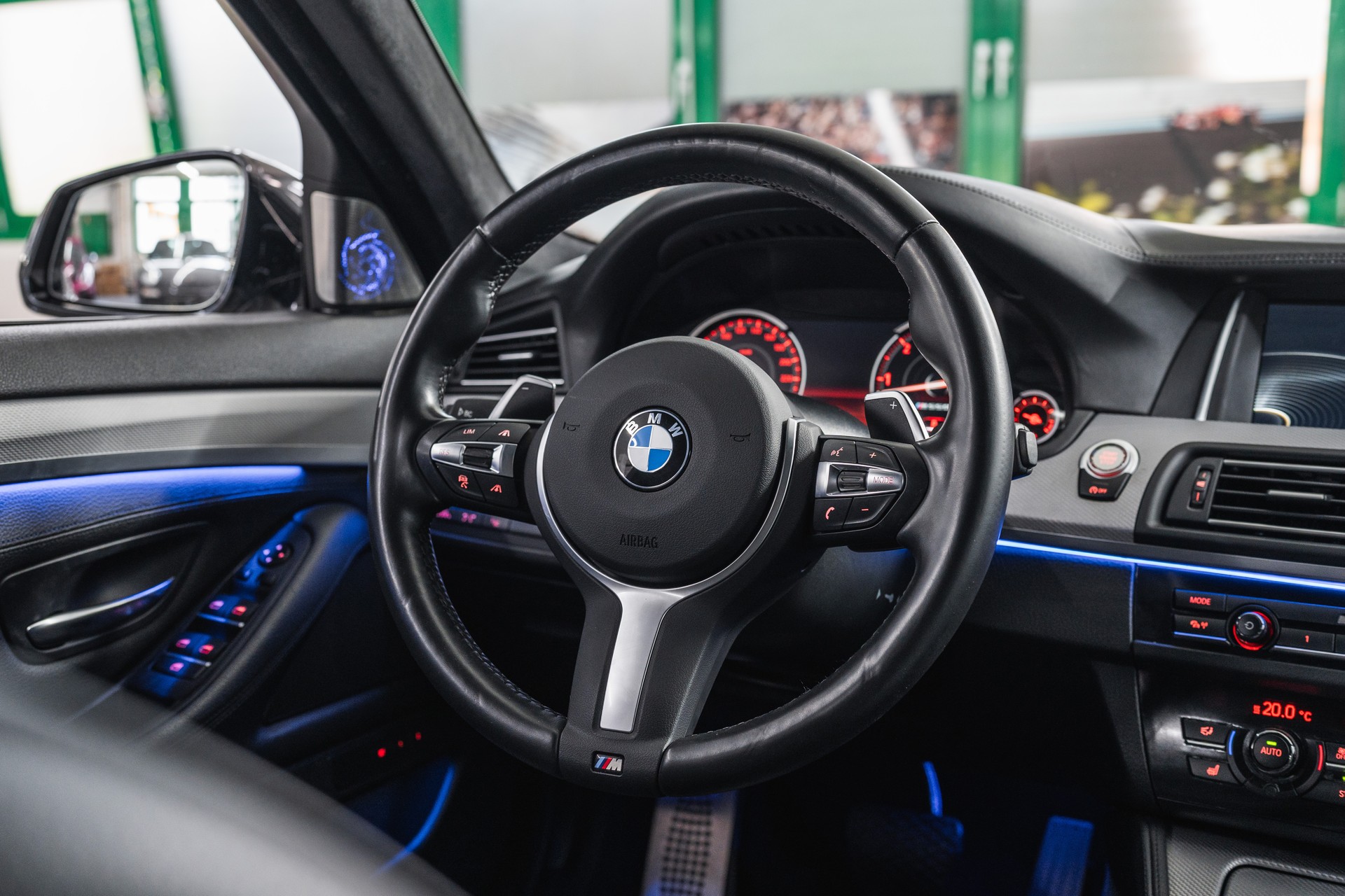 BMW M550d Touring xDrive Steptronic-image-11