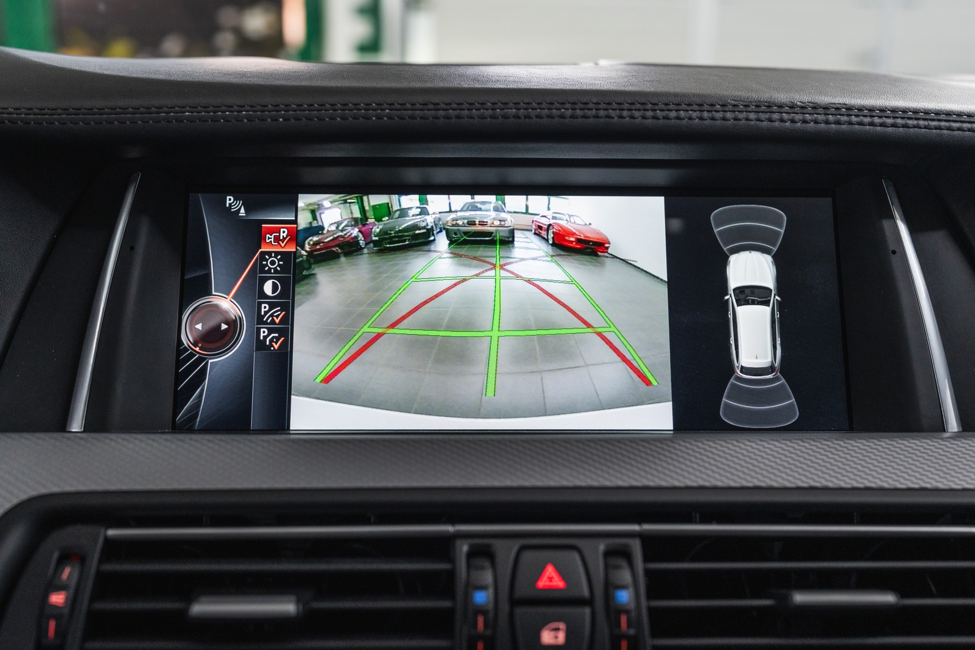 BMW M550d Touring xDrive Steptronic-image-15