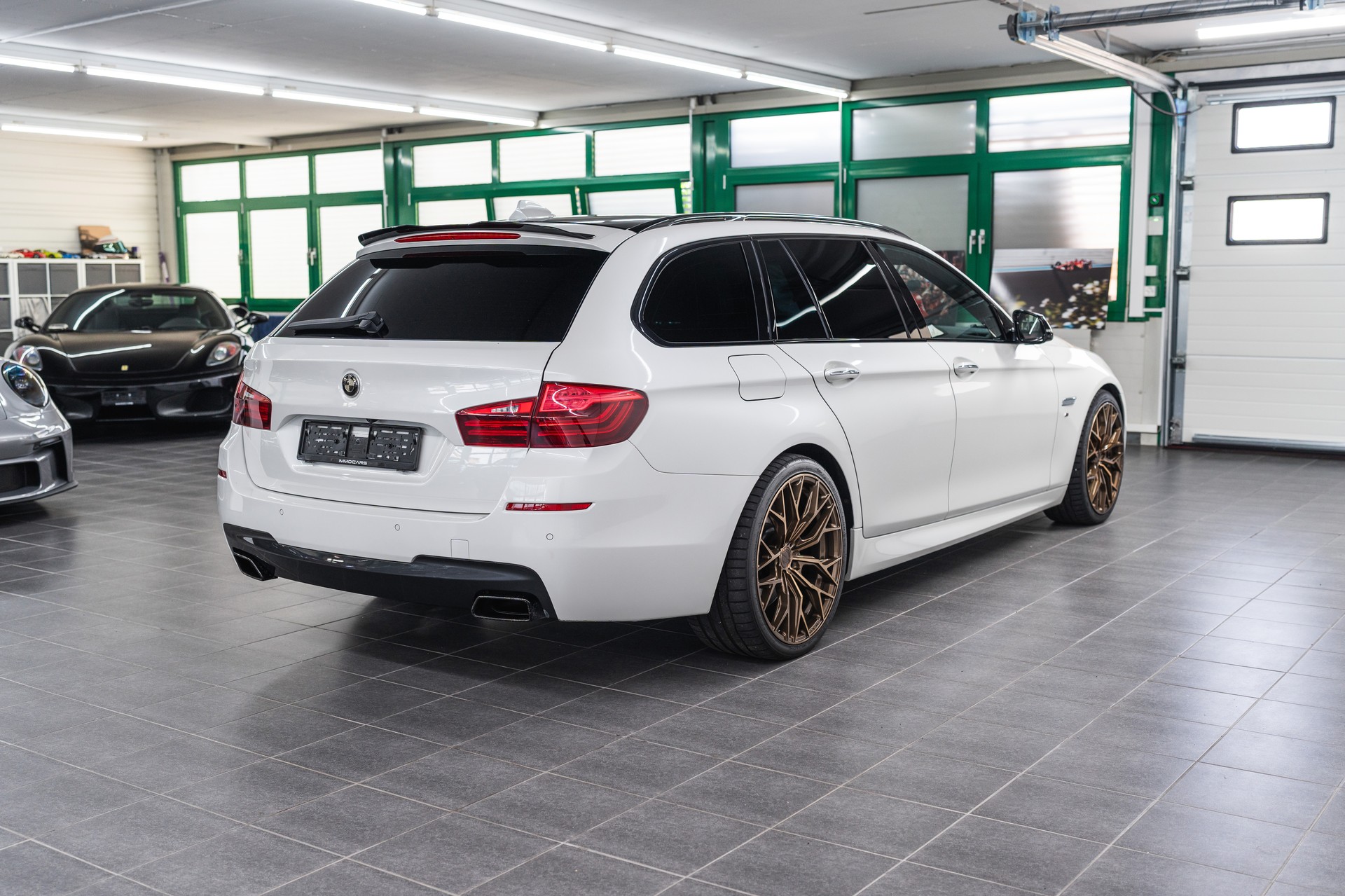 BMW M550d Touring xDrive Steptronic-image-6