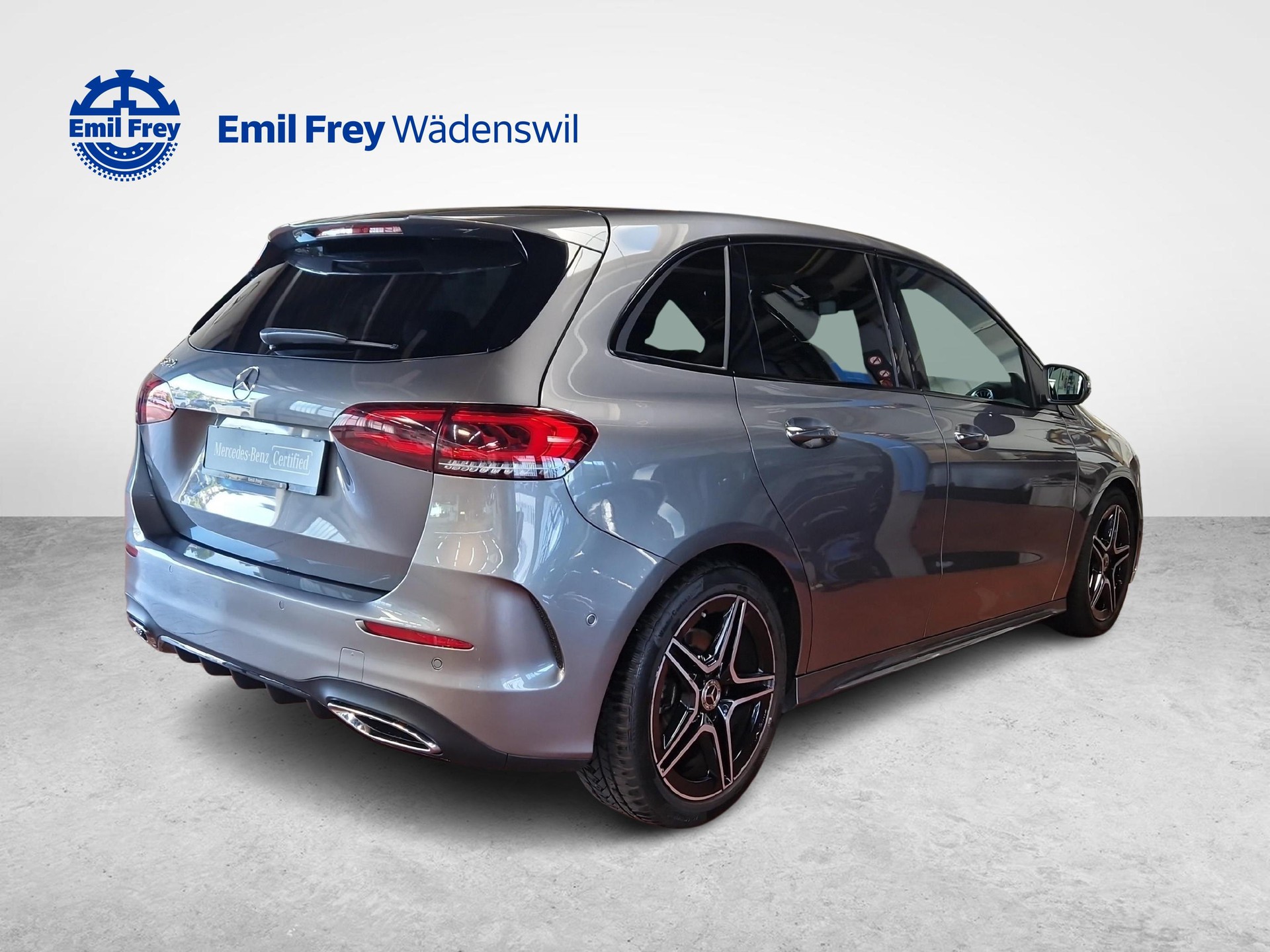 MERCEDES-BENZ B 200 AMG Line-image-3
