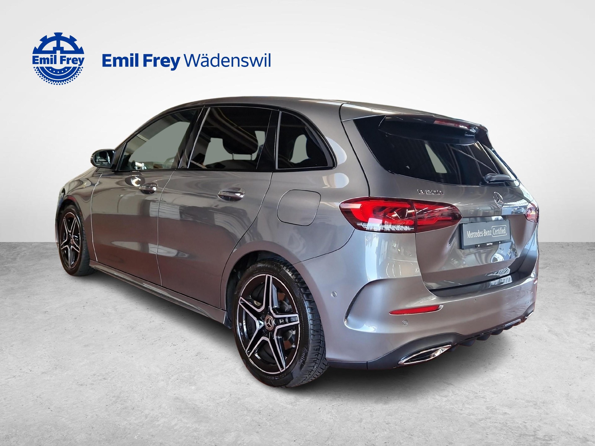 MERCEDES-BENZ B 200 AMG Line-image-2