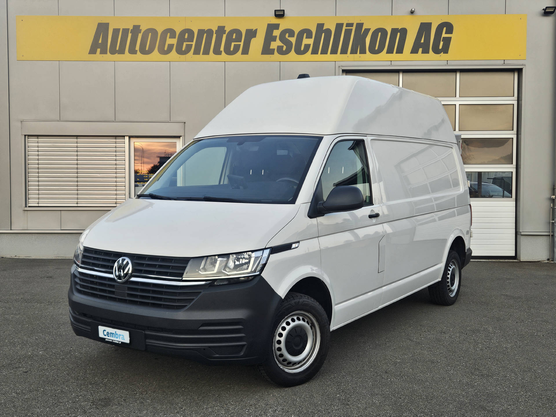 VW T6.1 Kaw. 3400 2.0 TDI 150 * Hochdach * Hebebühne * Nutzlast von 1'100KG * Automat *-image-0
