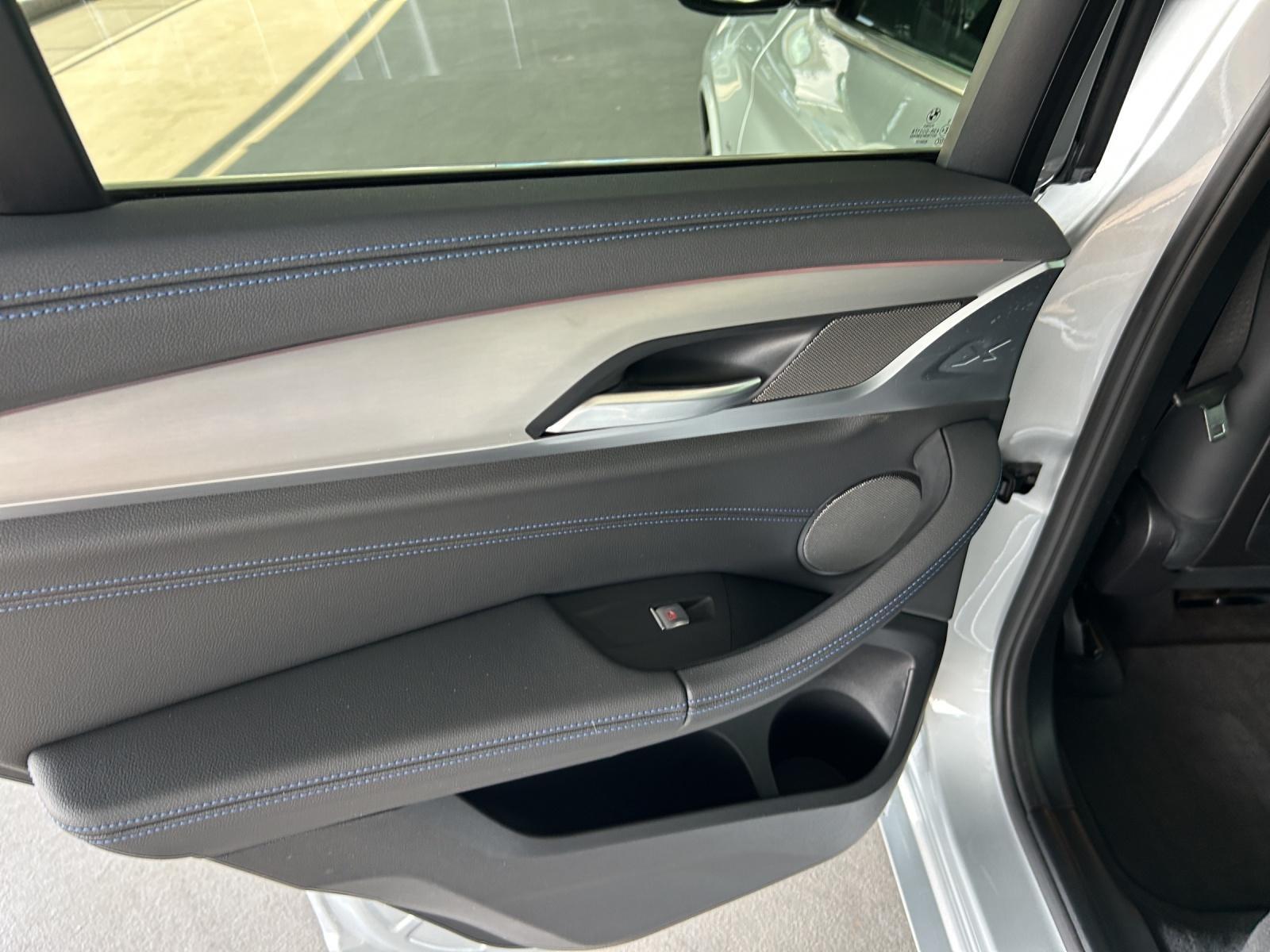 BMW X4 20d xDrive-image-27
