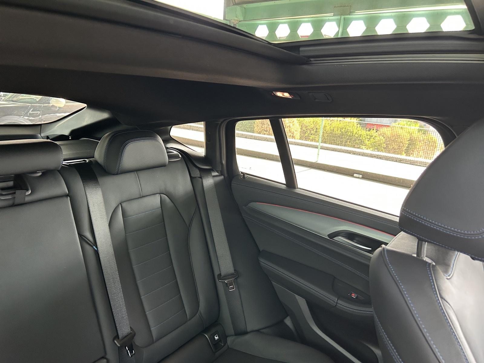BMW X4 20d xDrive-image-25
