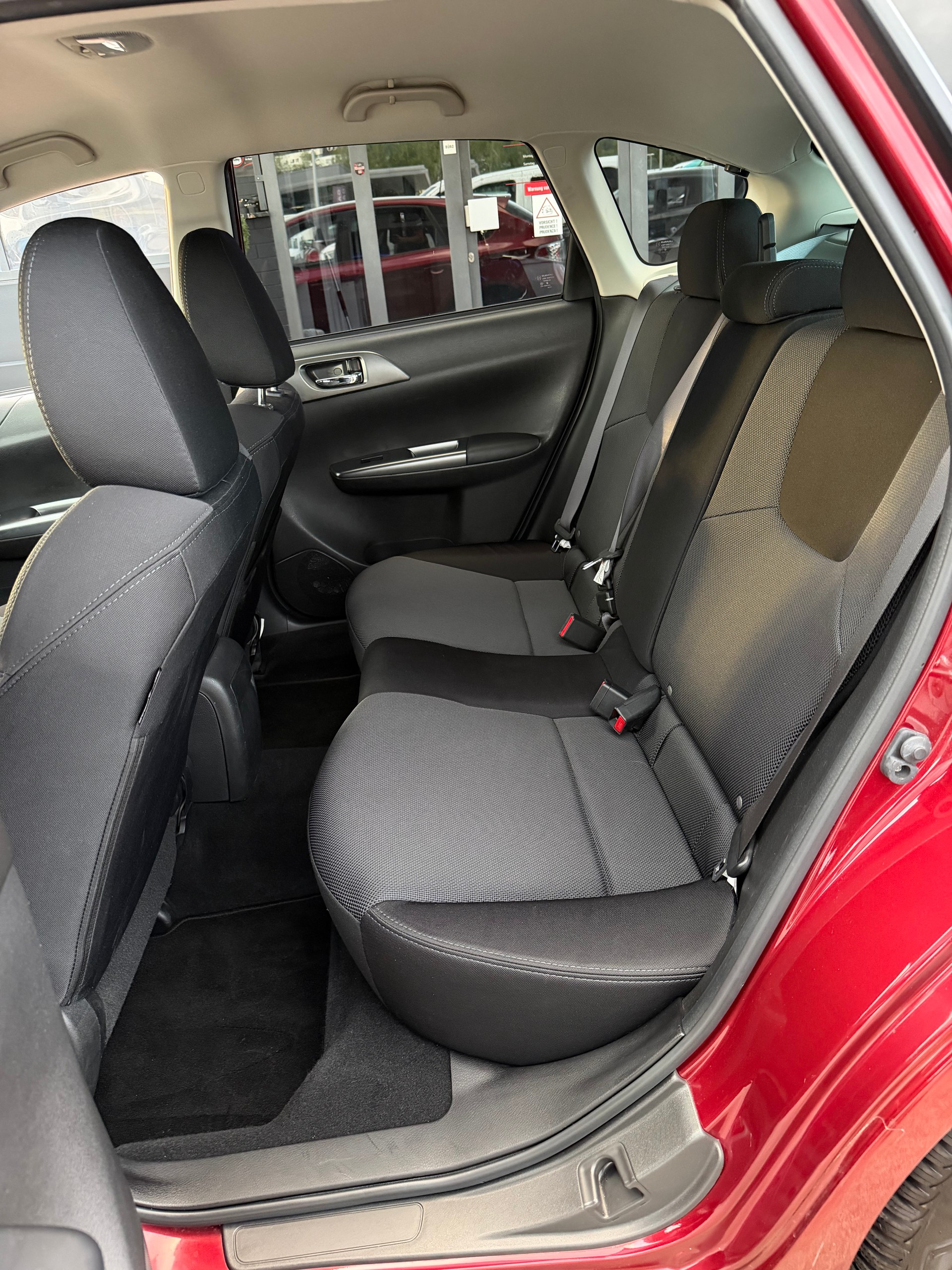 SUBARU Impreza 2.0R Limited S Automatic-image-13