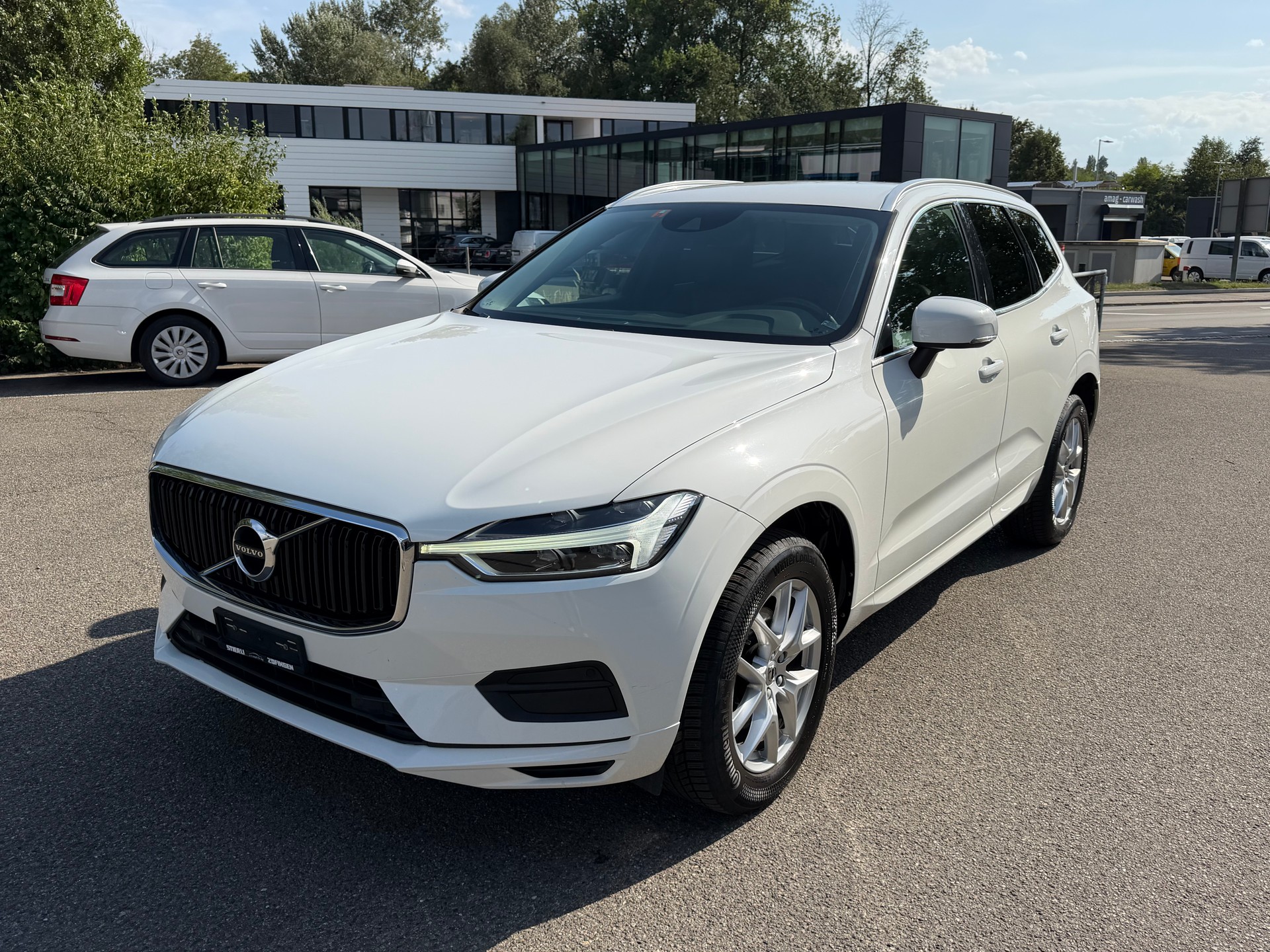 VOLVO XC60 D4 Momentum Geartronic-image-0