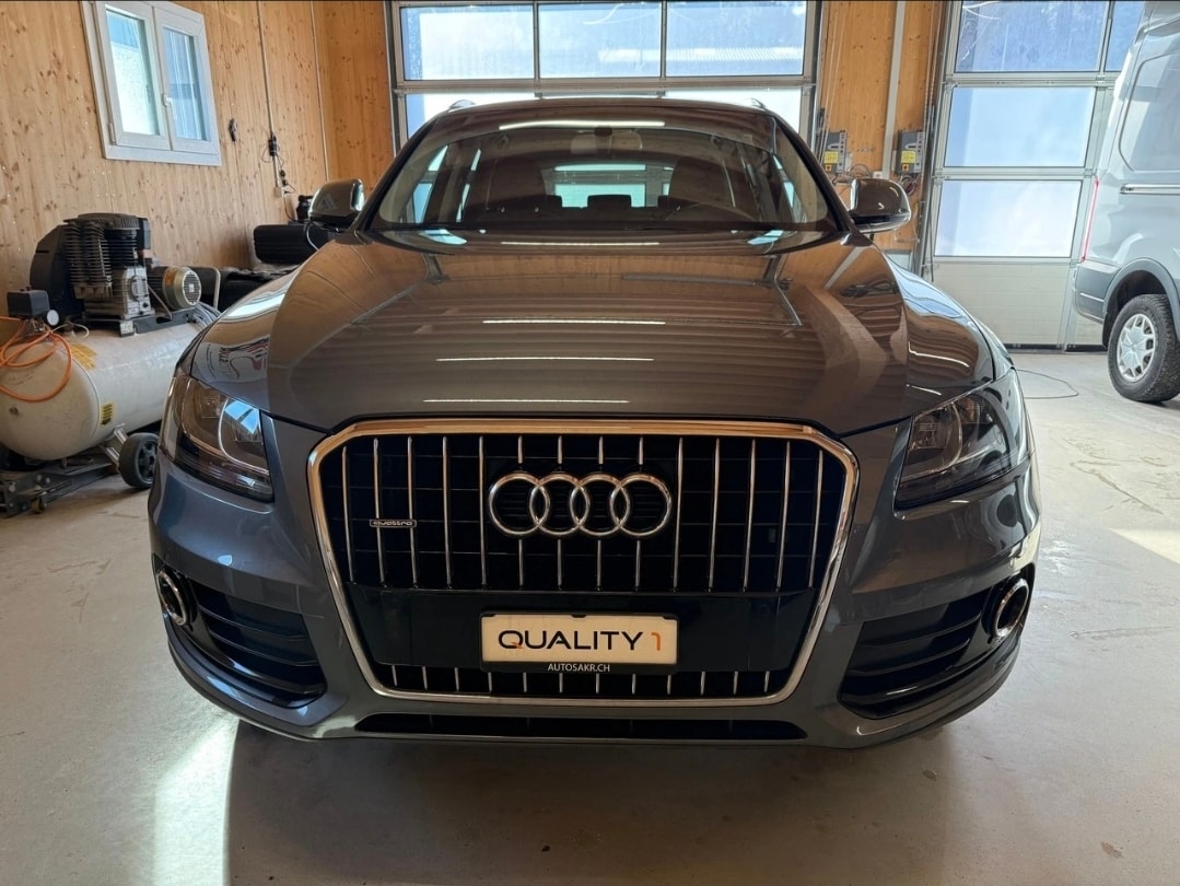 AUDI Q5 2.0 TDI quattro S-tronic-image-1