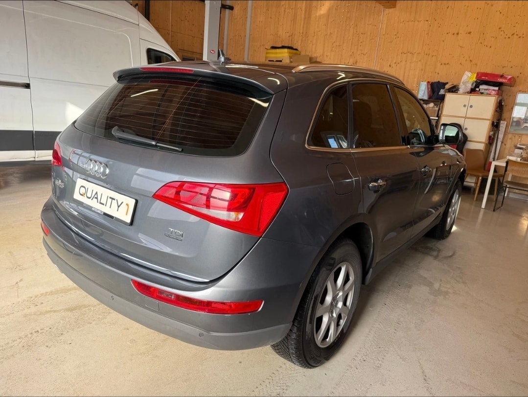 AUDI Q5 2.0 TDI quattro S-tronic-image-3