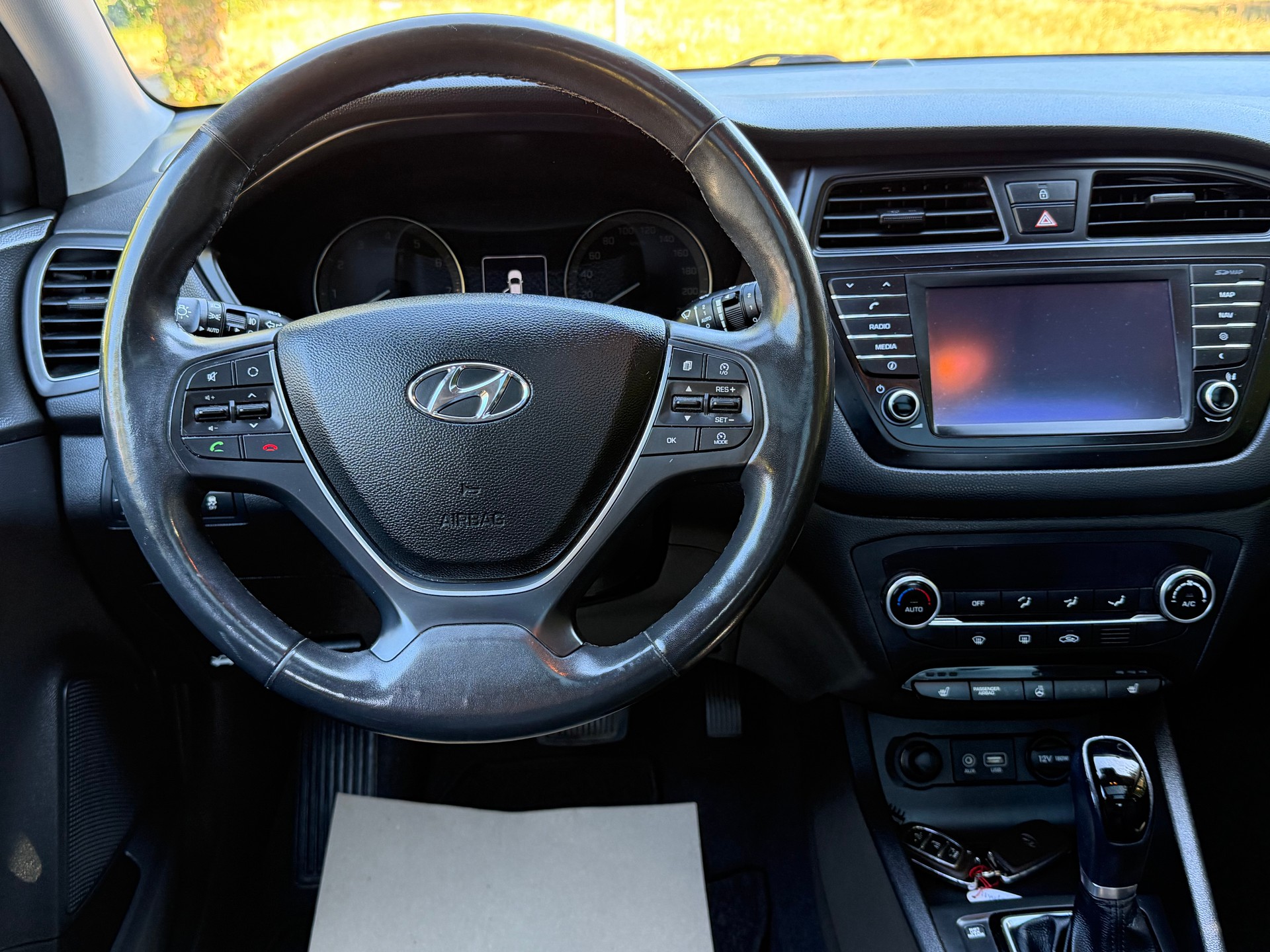 HYUNDAI i20 1.4 Vertex Automatic-image-13