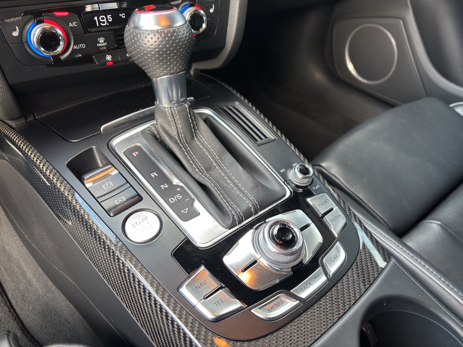 AUDI RS4 Avant 4.2 FSI V8 quattro S-tronic-image-7