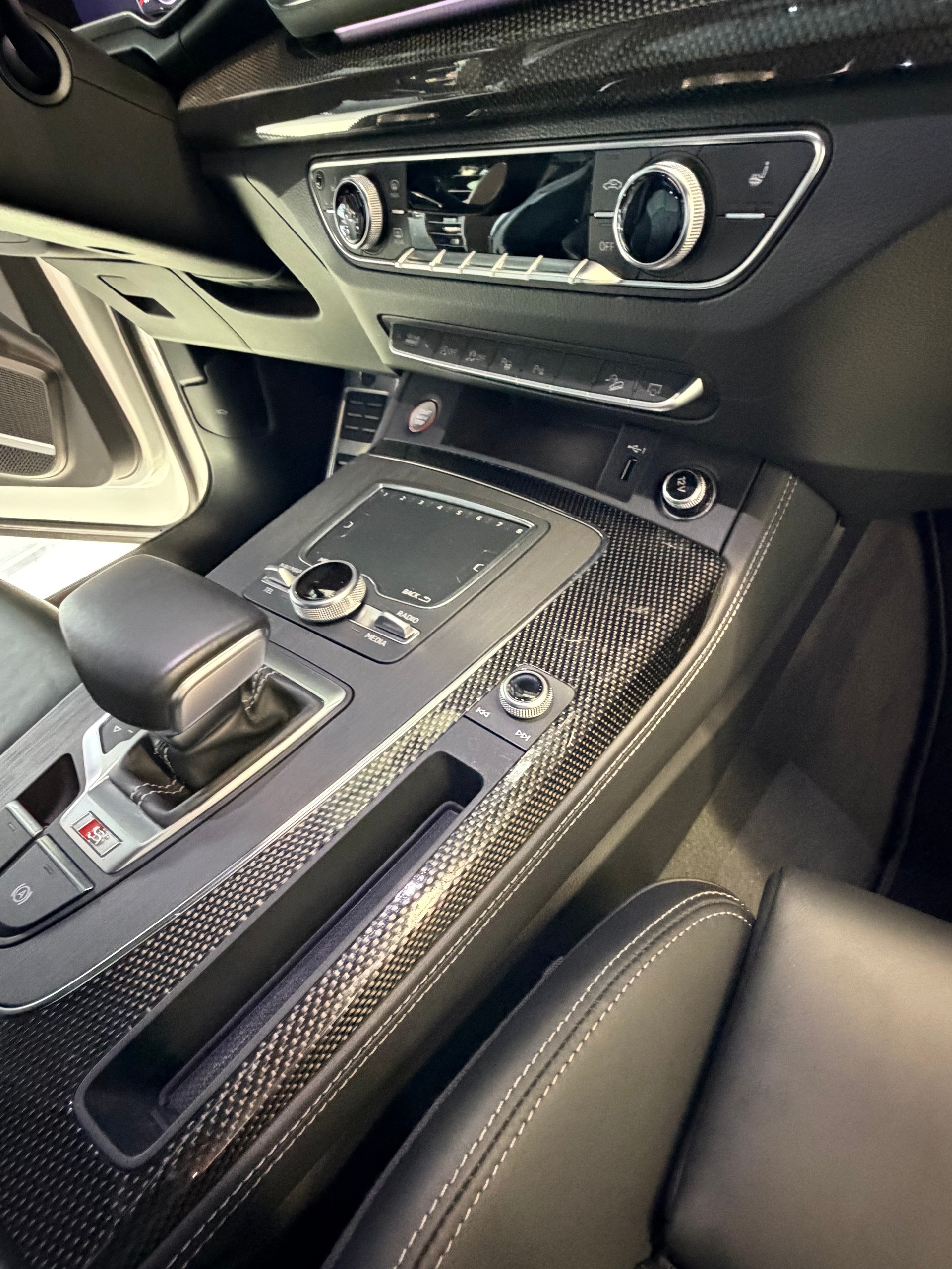 AUDI SQ5 TDI quattro tiptronic-image-11