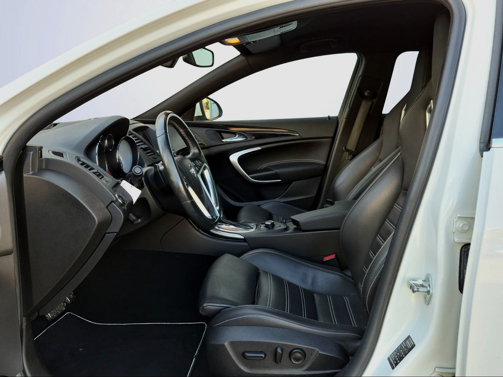 OPEL Insignia Sports Tourer 2.8 Turbo OPC 4WD Automatic-image-9