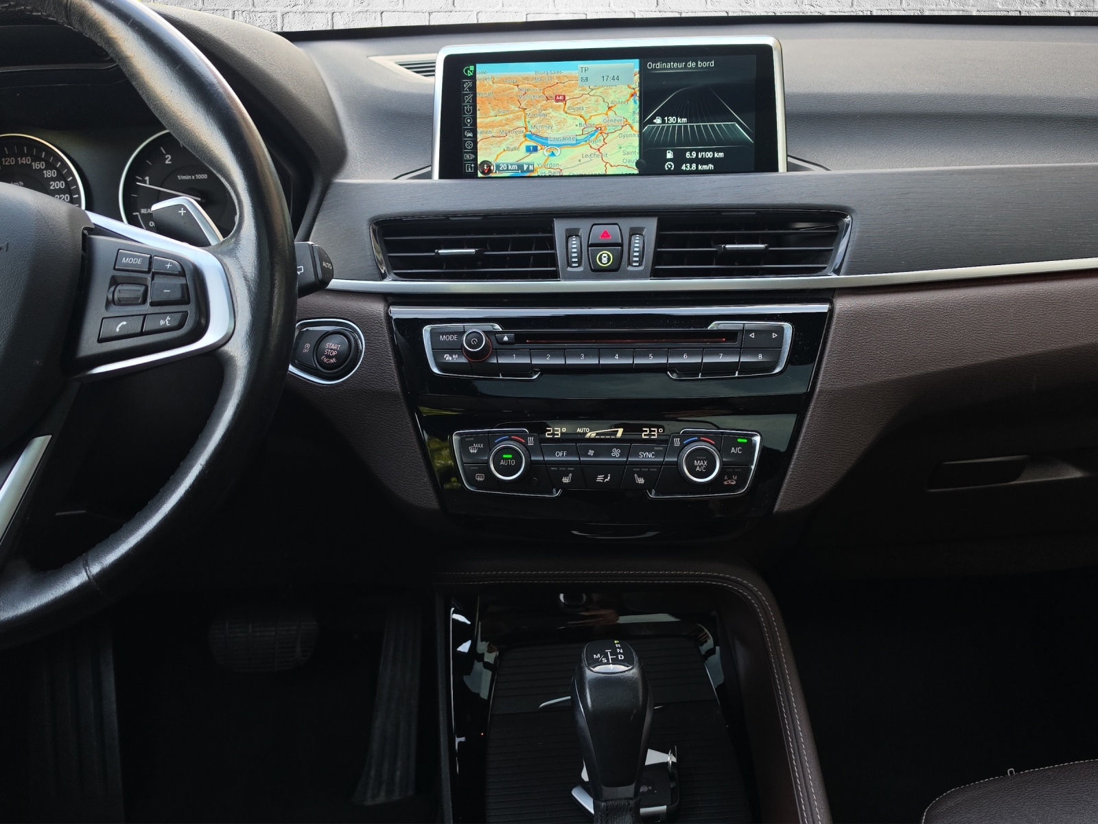 BMW X1 xDrive 25d xLine Steptronic-image-13