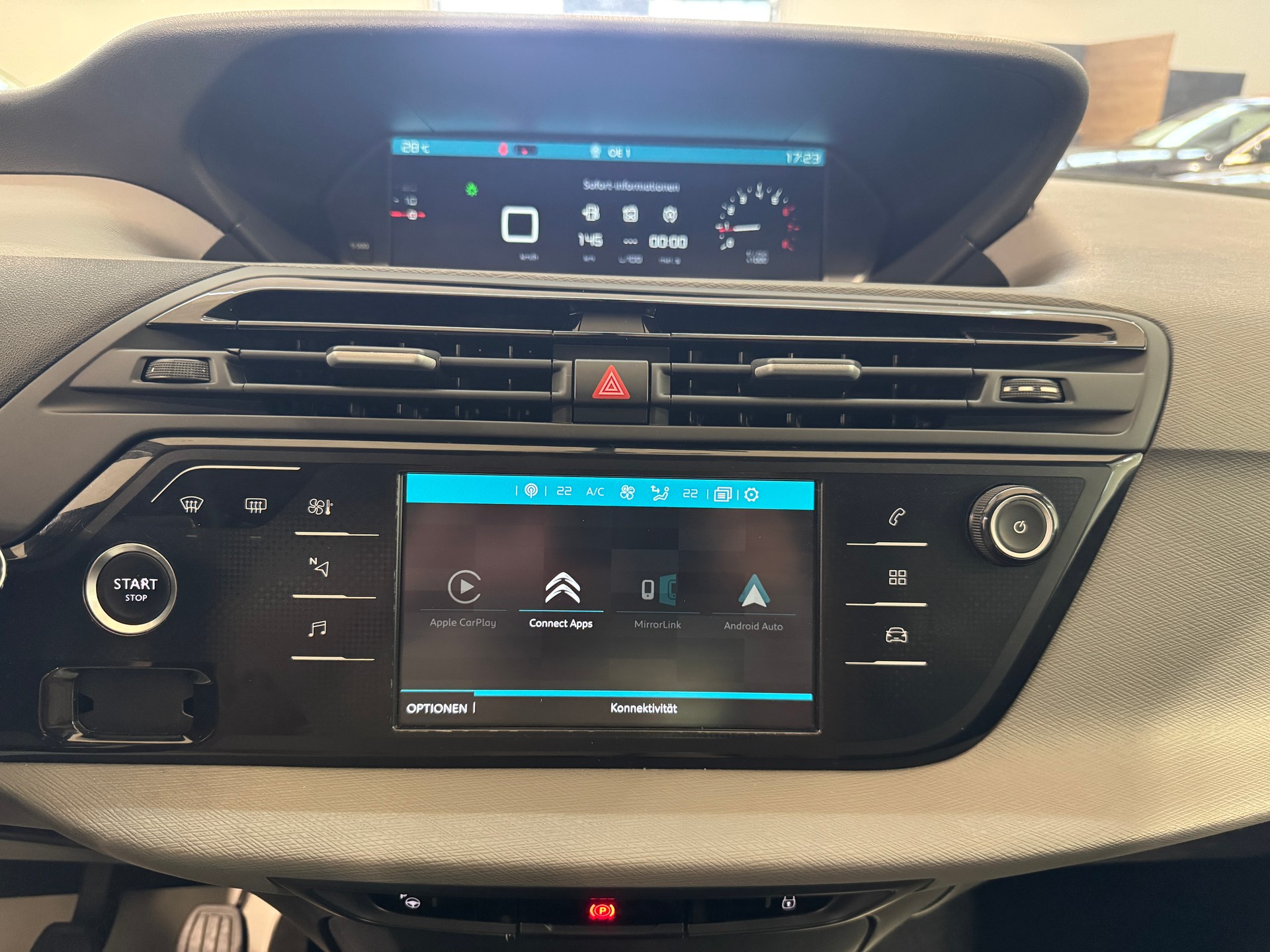 CITROEN C4 Spacetourer 1.2 Pure Tech Feel Edition-image-21
