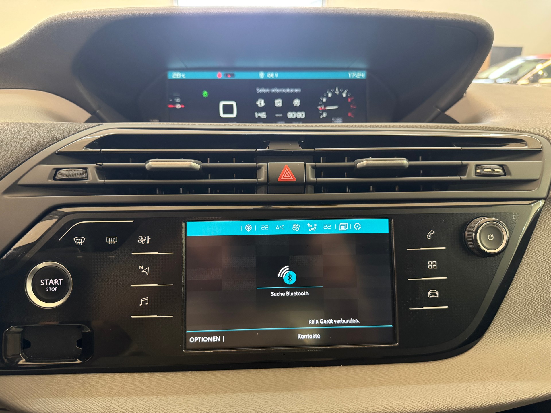 CITROEN C4 Spacetourer 1.2 Pure Tech Feel Edition-image-22