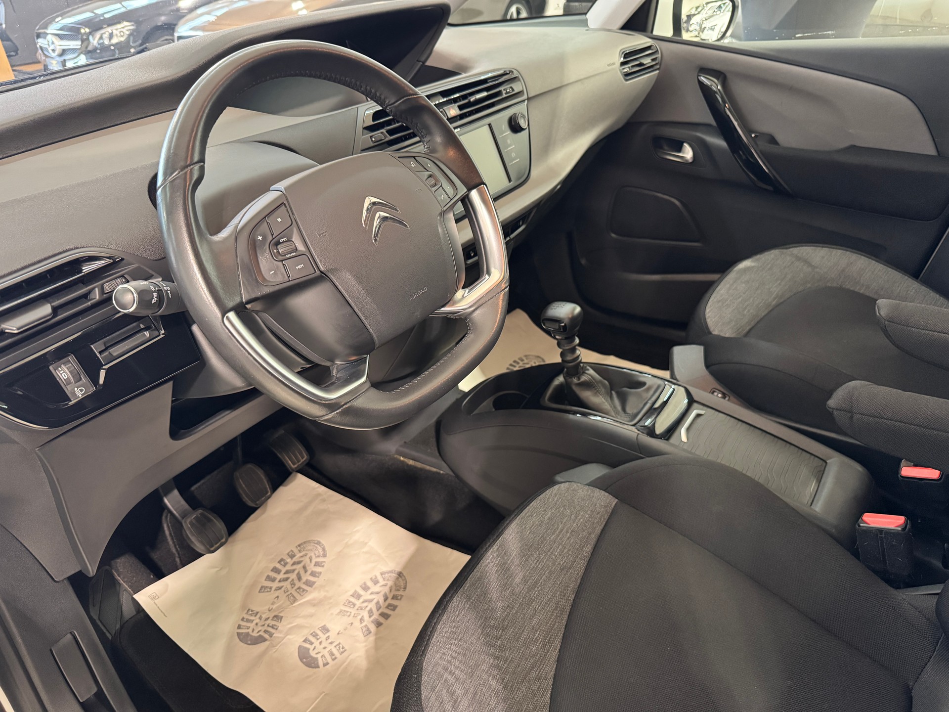 CITROEN C4 Spacetourer 1.2 Pure Tech Feel Edition-image-10