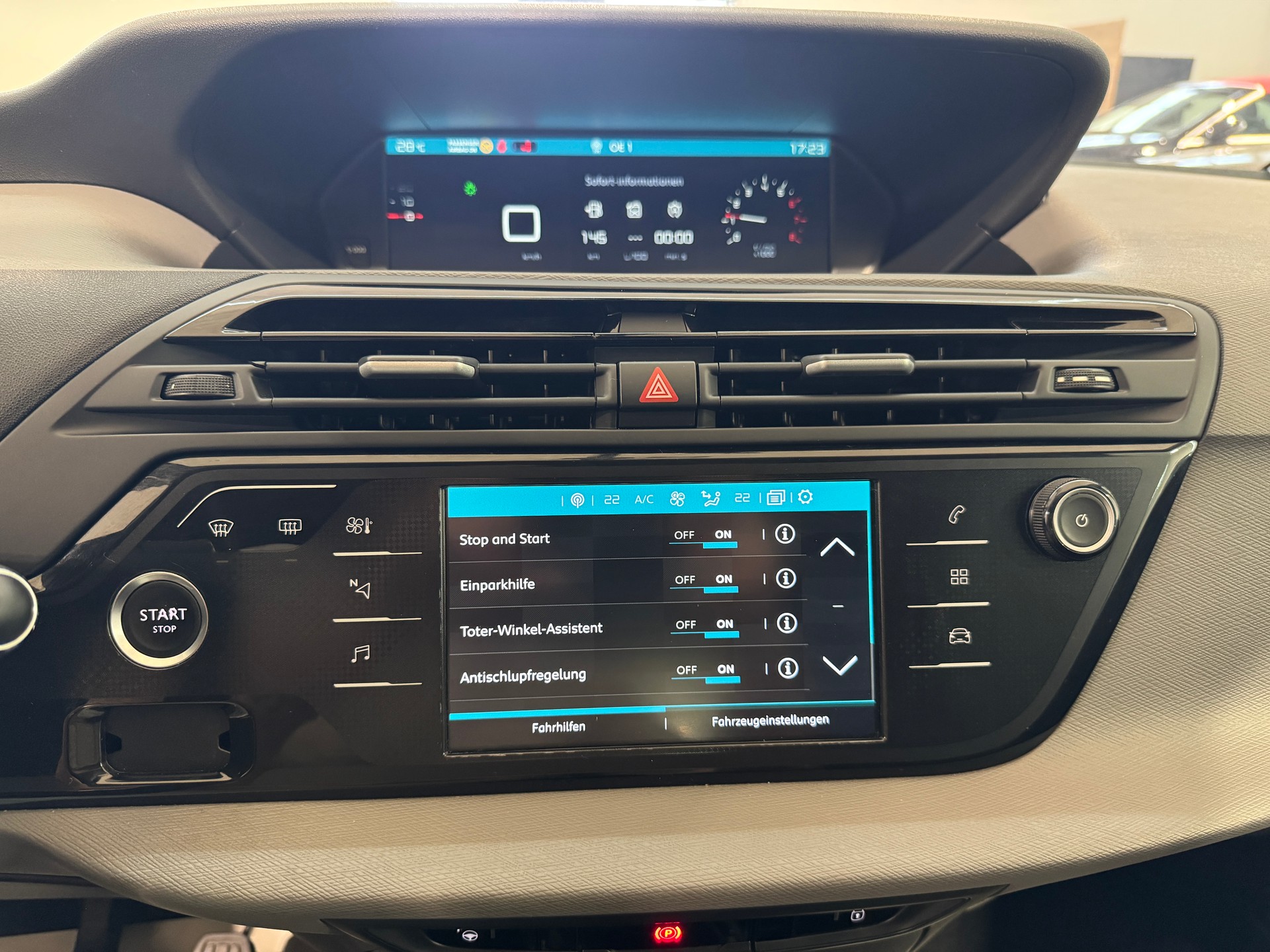 CITROEN C4 Spacetourer 1.2 Pure Tech Feel Edition-image-19