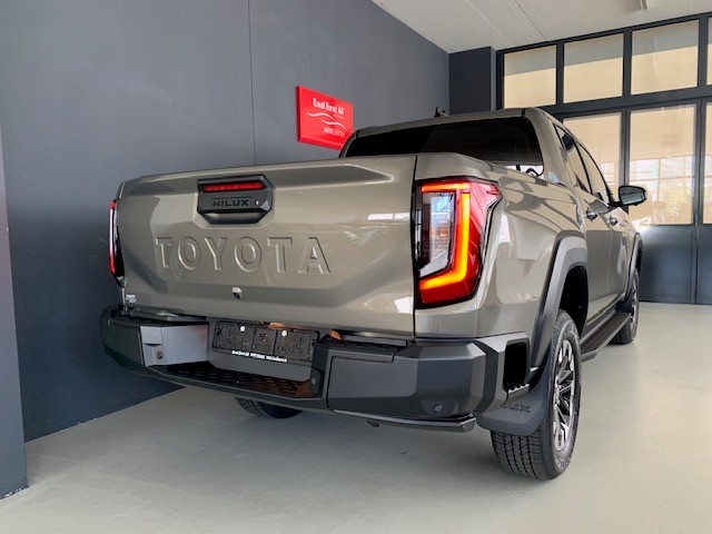 TOYOTA Hilux Double Cab.-Pick-up 2.8 D-4D MHEV 204 Style-image-5