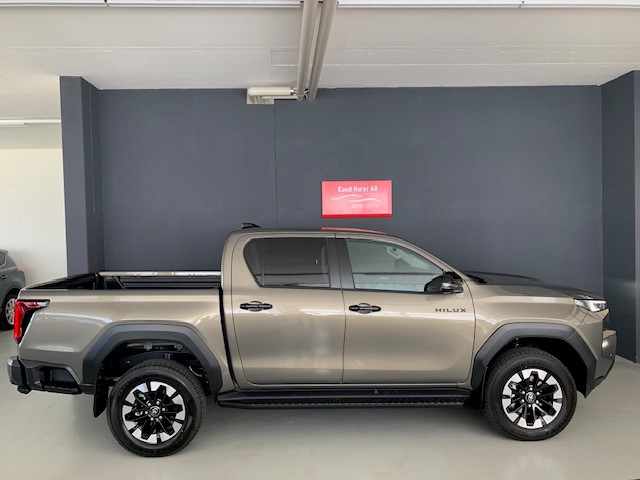 TOYOTA Hilux Double Cab.-Pick-up 2.8 D-4D MHEV 204 Style-image-3