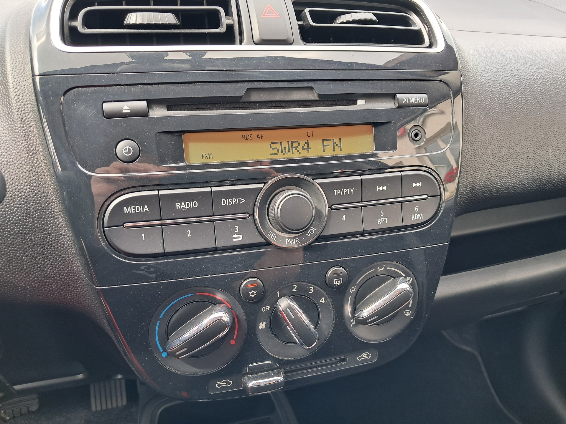 MITSUBISHI Space Star 1.2 Value CVT-image-11