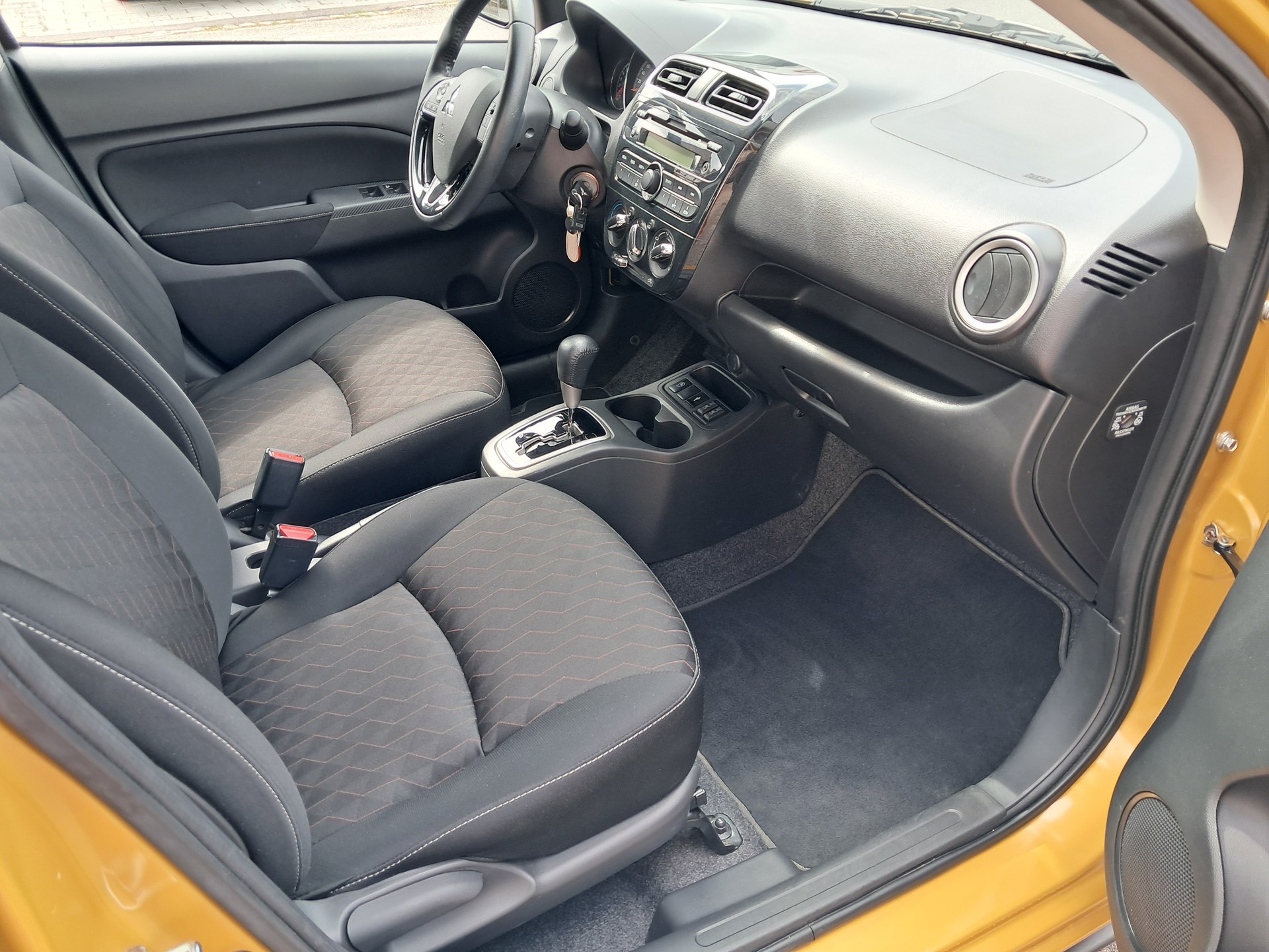 MITSUBISHI Space Star 1.2 Value CVT-image-6