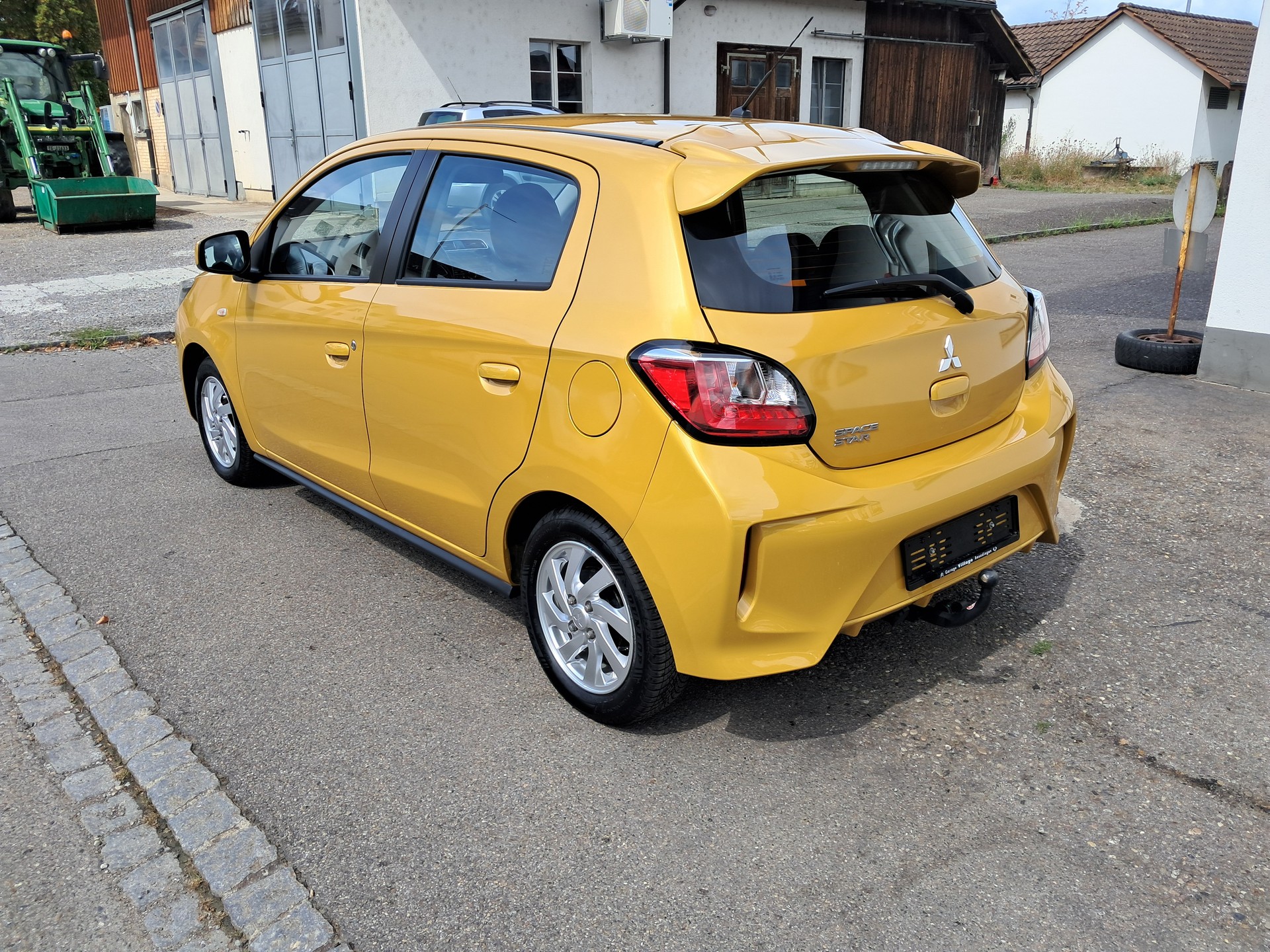 MITSUBISHI Space Star 1.2 Value CVT-image-1