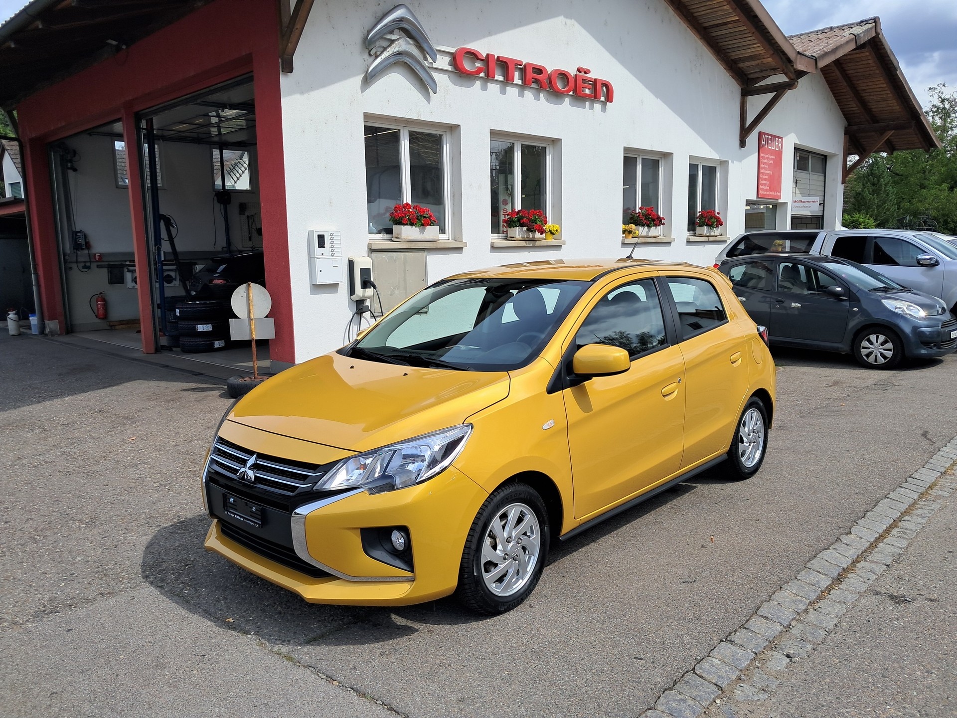 MITSUBISHI Space Star 1.2 Value CVT-image-0