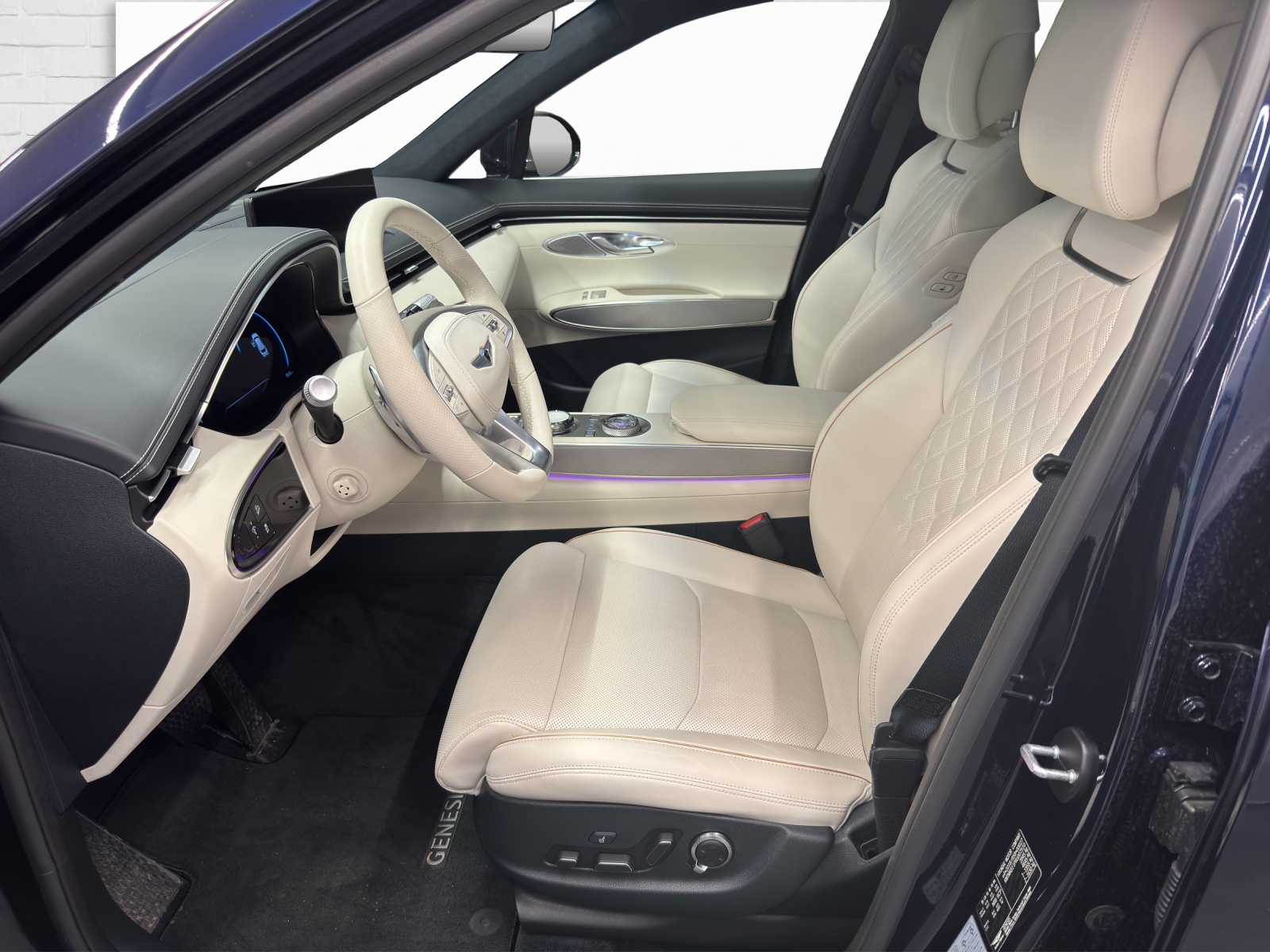 GENESIS GV70 Electrified Sport AWD-image-6