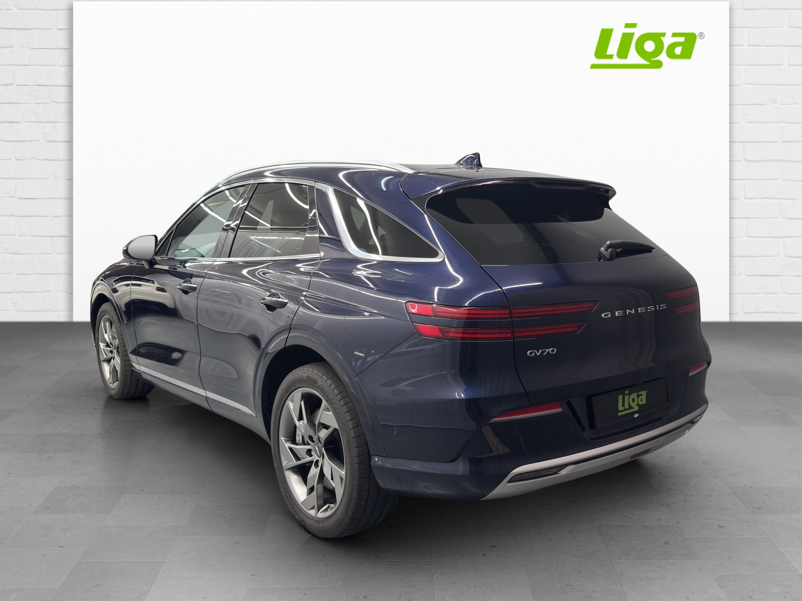 GENESIS GV70 Electrified Sport AWD-showroom-element-3