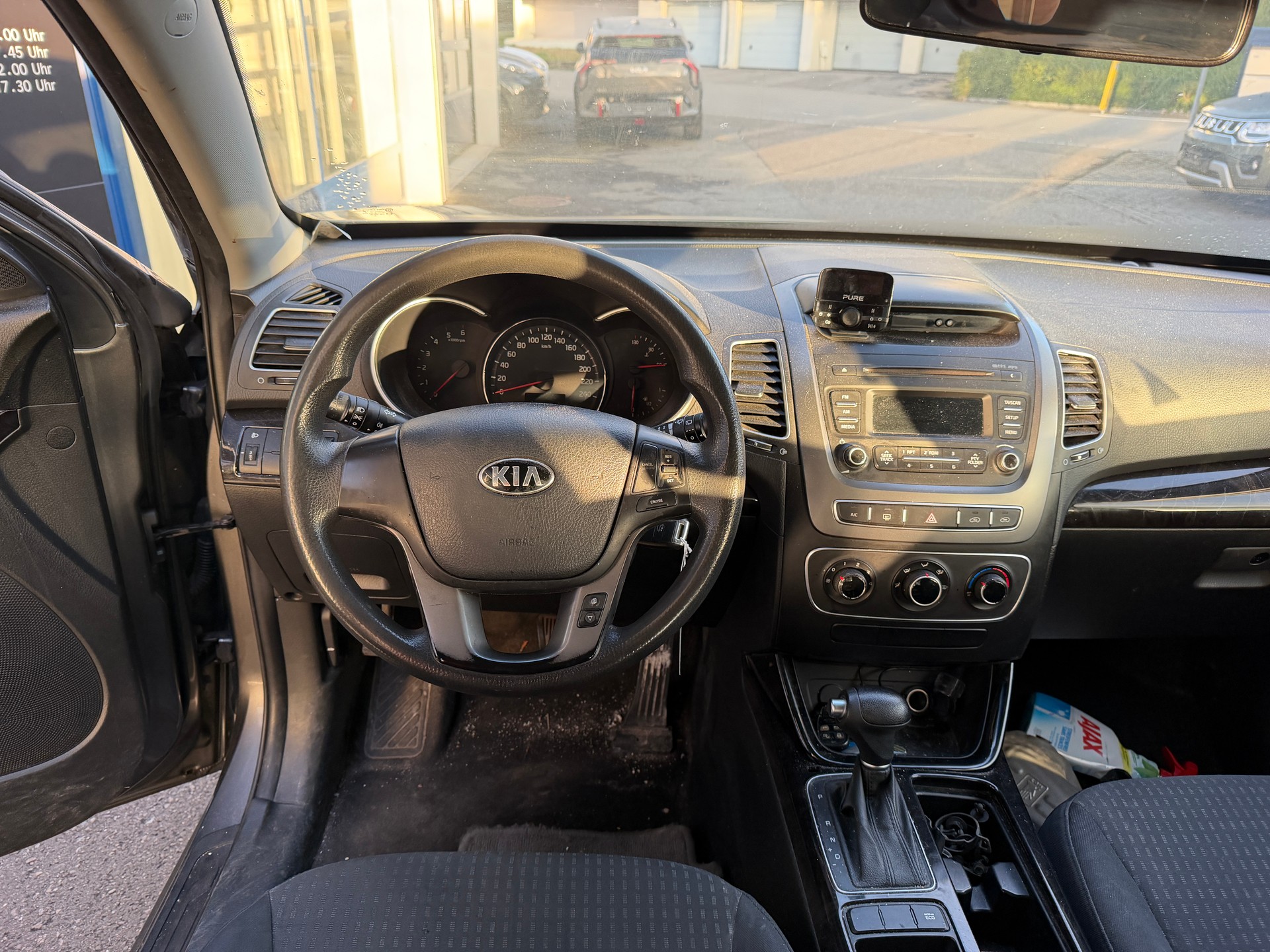 KIA Sorento 2.2 CRDI Style Automatic-image-5