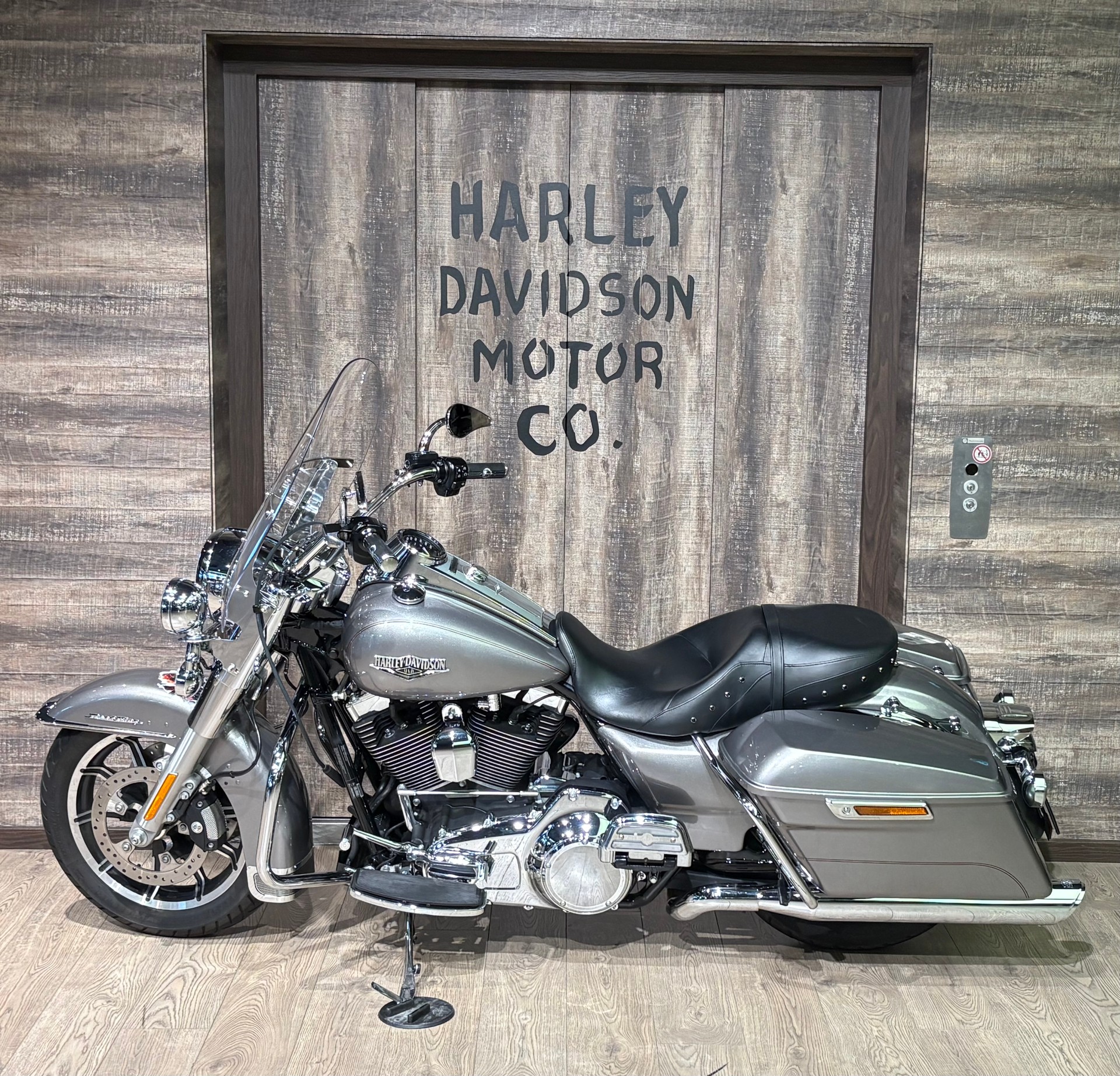 HARLEY-DAVIDSON FLHR Road King ABS-showroom-element-2